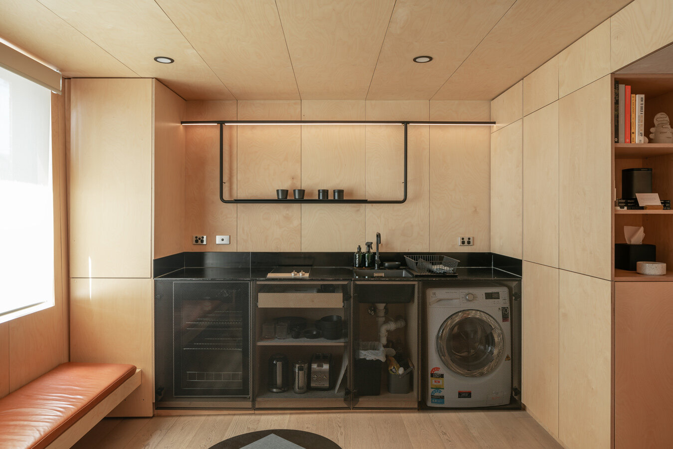 This Minimalist 29M2 Micro Apartment Feels Like An Urban Cabin — Simple  Dwelling