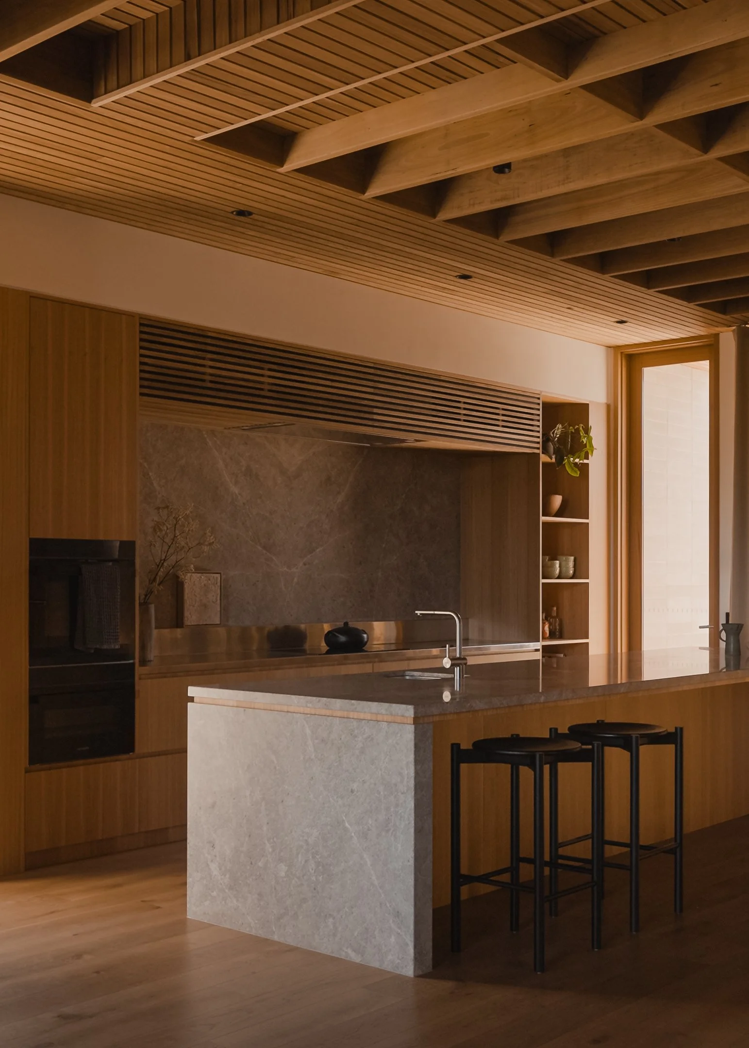 Calm Coastal Sanctuary – Point Lonsdale House by Field Office ...