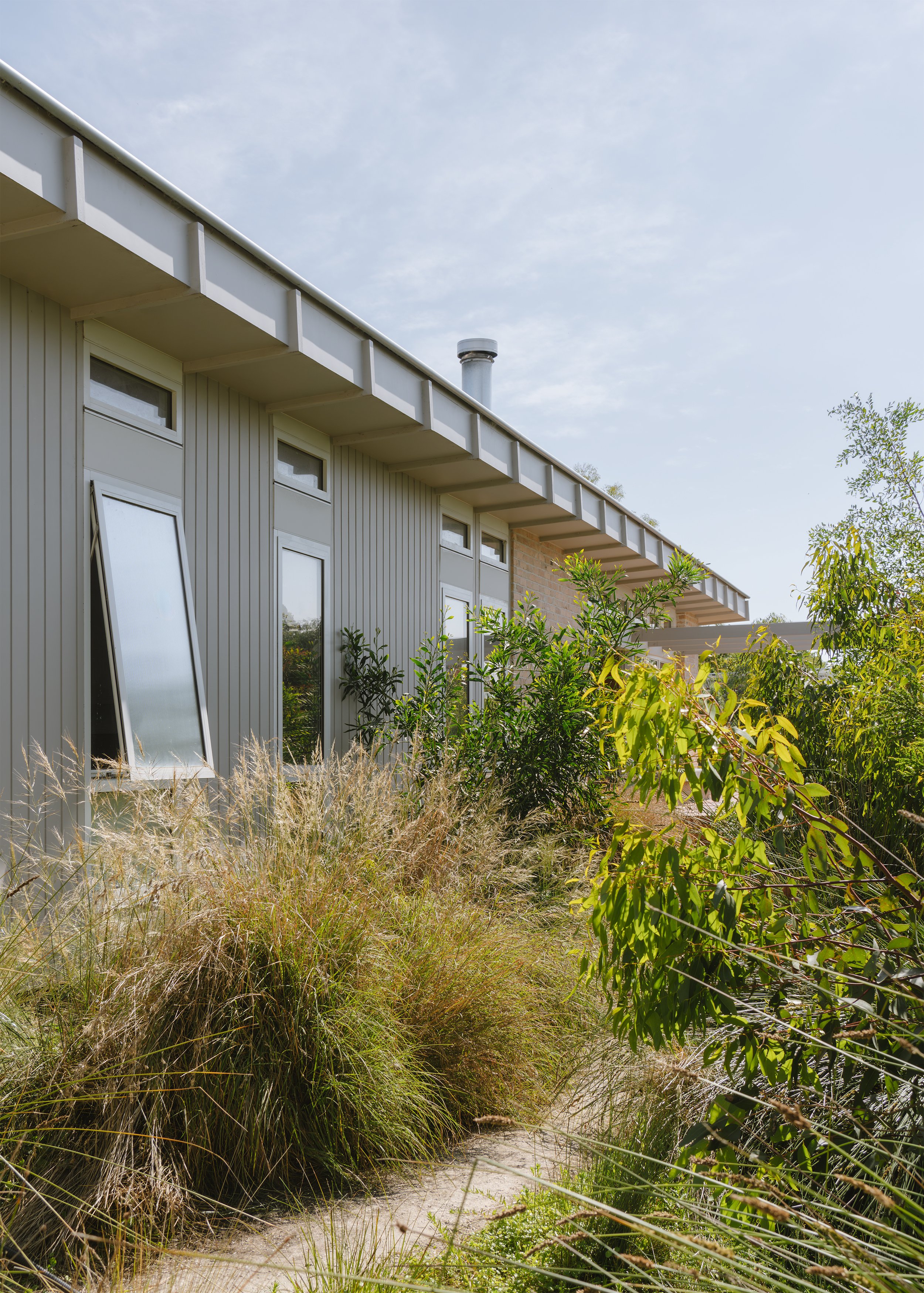 Australian residential architecture – native landscape design – Barwon Heads Victoria Australia – Fisherman's Walk by Megowan
