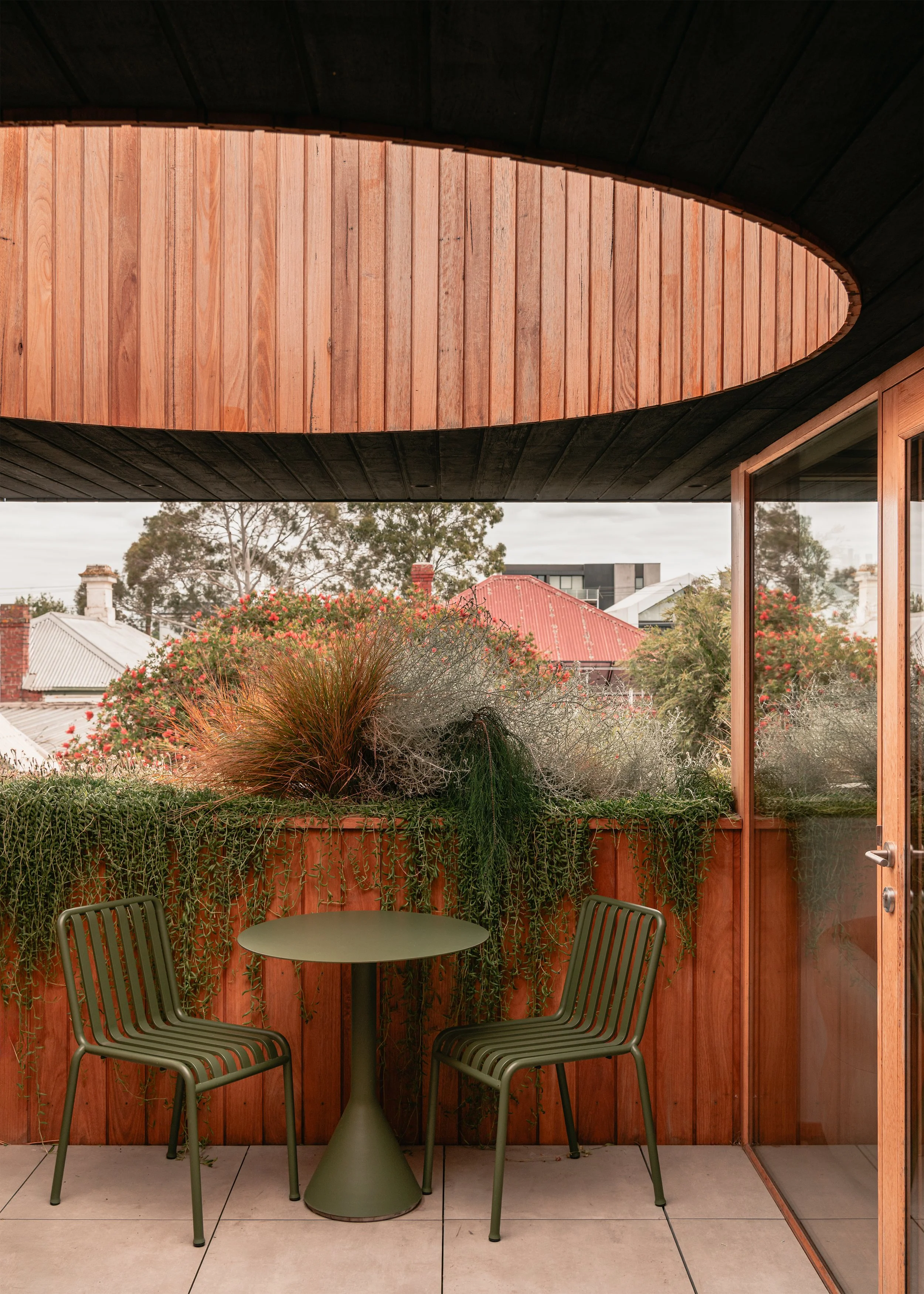 outdoor terrace design – modern house extension – Australian house design – Northcote Victoria Australia – Northcote House by Olaver Architecture – Simple Dwelling
