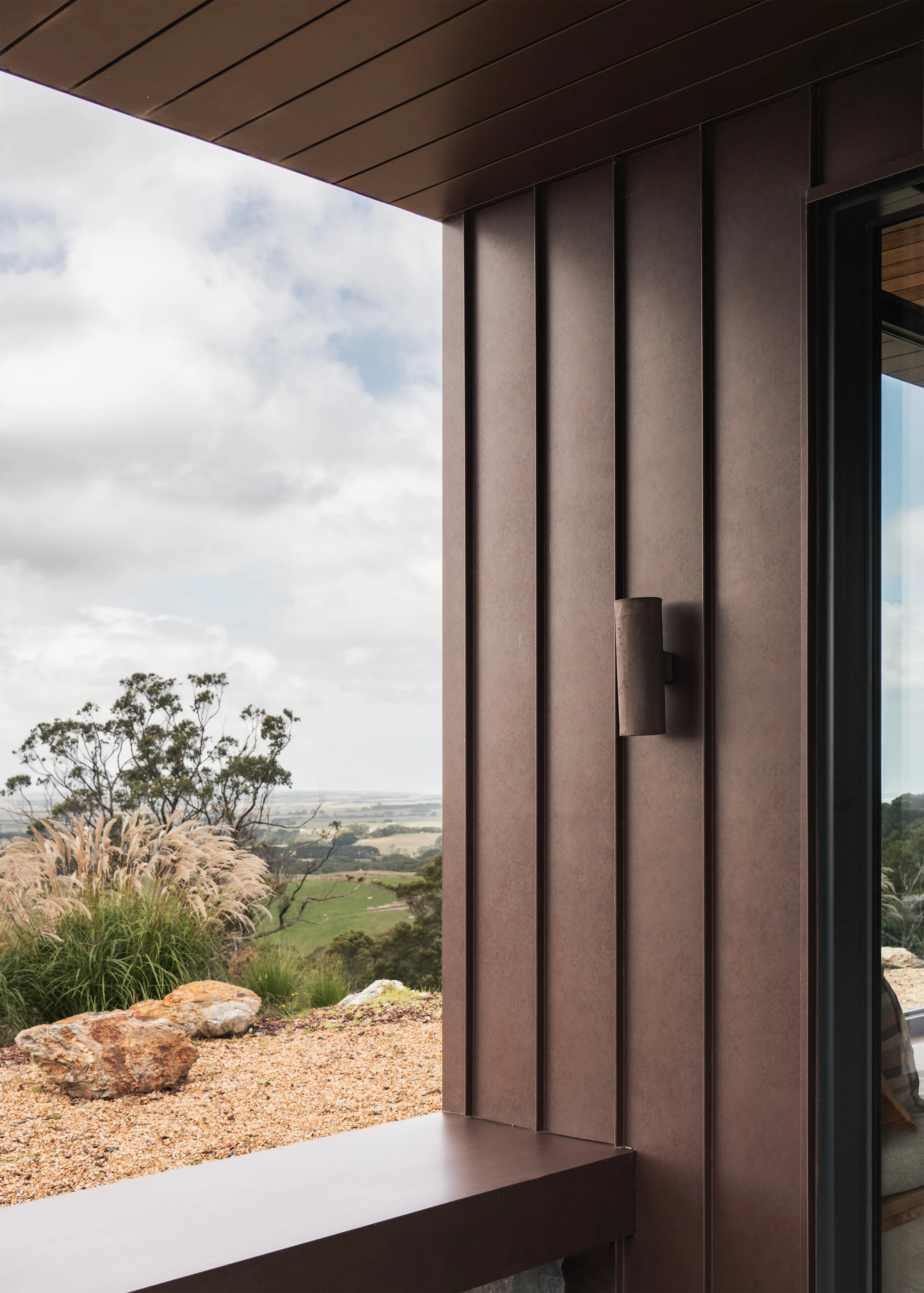 unicote lux corten red cladding – rural house design – Fish Creek House – Fish Creek Victoria Australia – Horizon House by Neil Architecture – Simple Dwelling