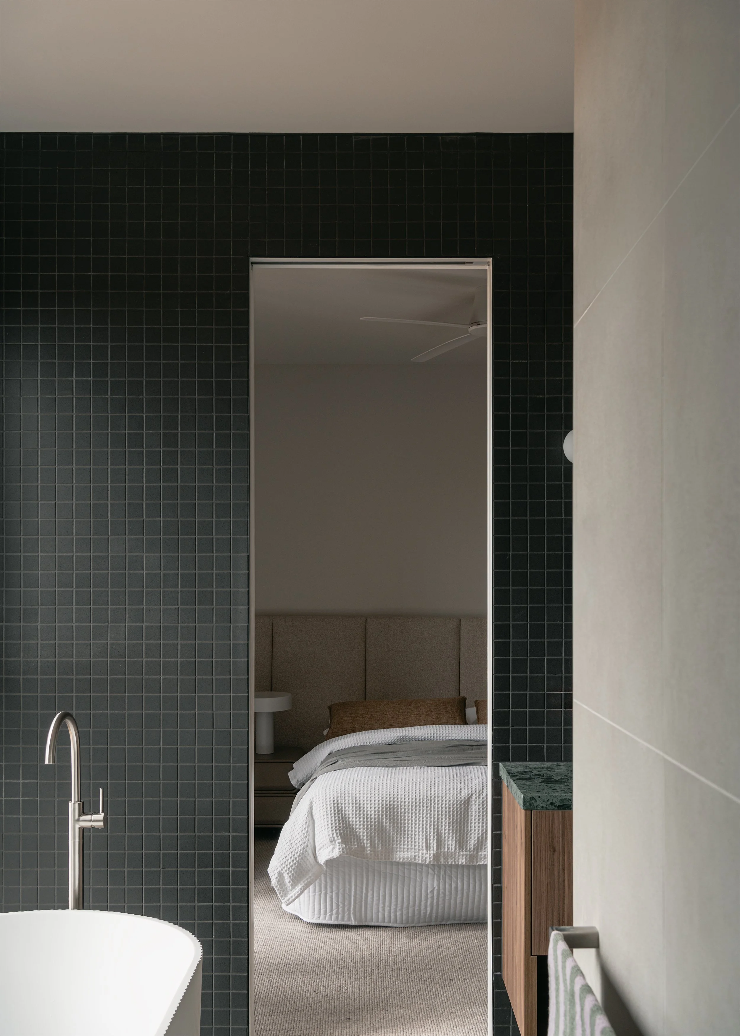 bedroom bathroom design – coastal home design – Australian house design – St Andrews Beach Victoria Australia – Sandy Bay St Andrews Beach by Aych Architects – Simple Dwelling