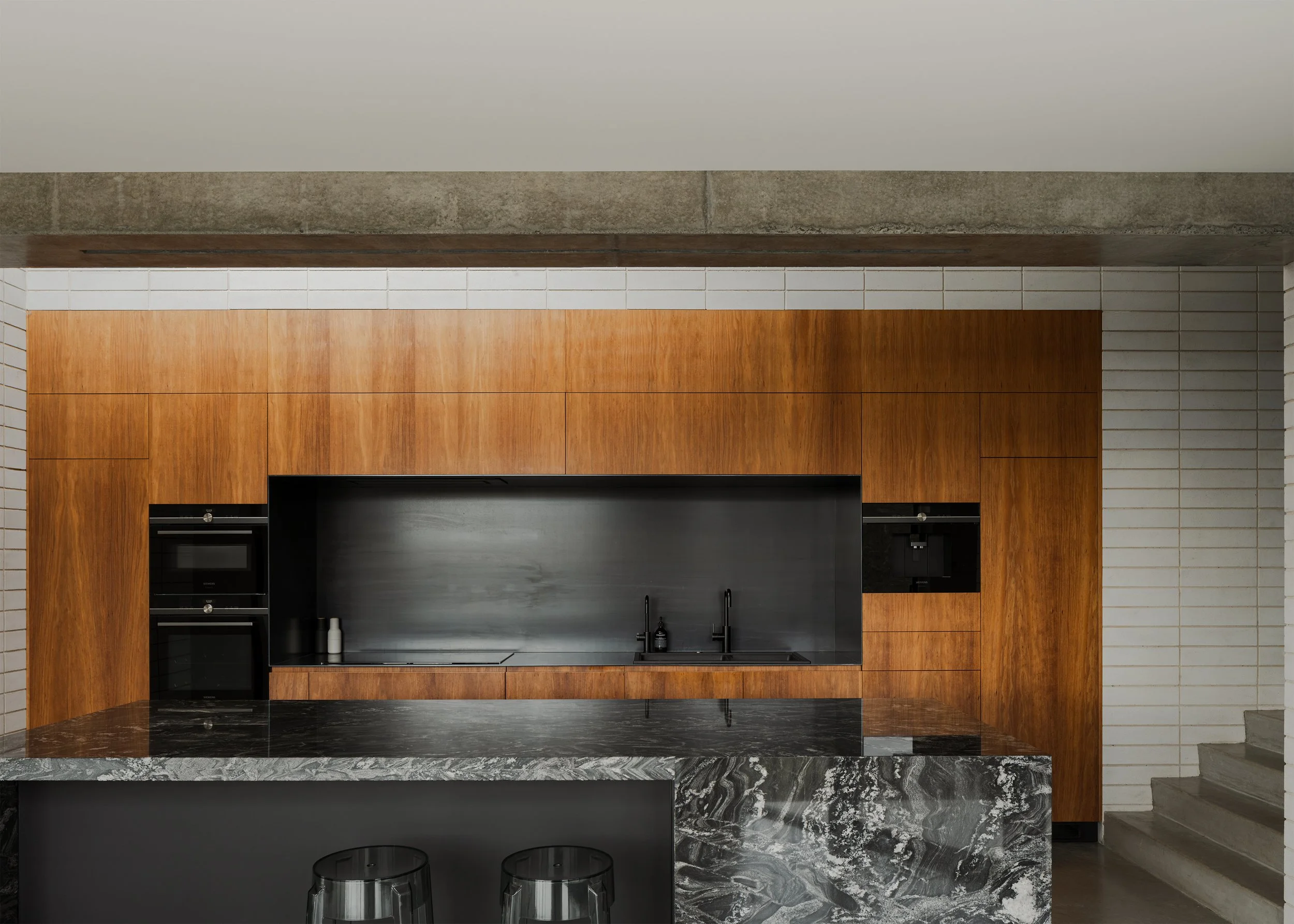 timber kitchen interior design – Australian house design – Hobart house – Hobart Tasmania Australia –Eyrie House by Matt Williams Architects – Simple Dwelling