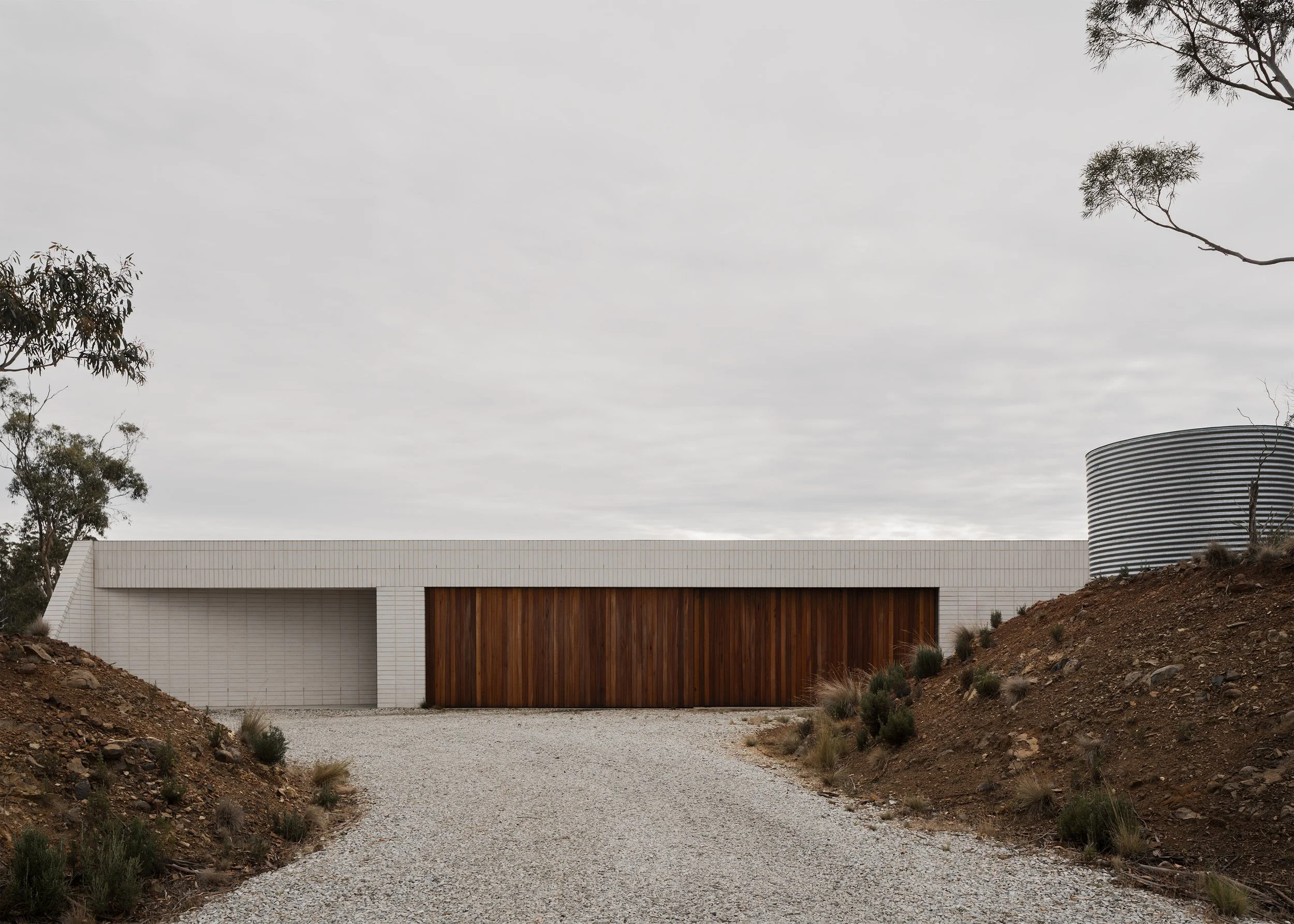Australian house design – mountain house design – Hobart house – Hobart Tasmania Australia –Eyrie House by Matt Williams Architects – Simple Dwelling
