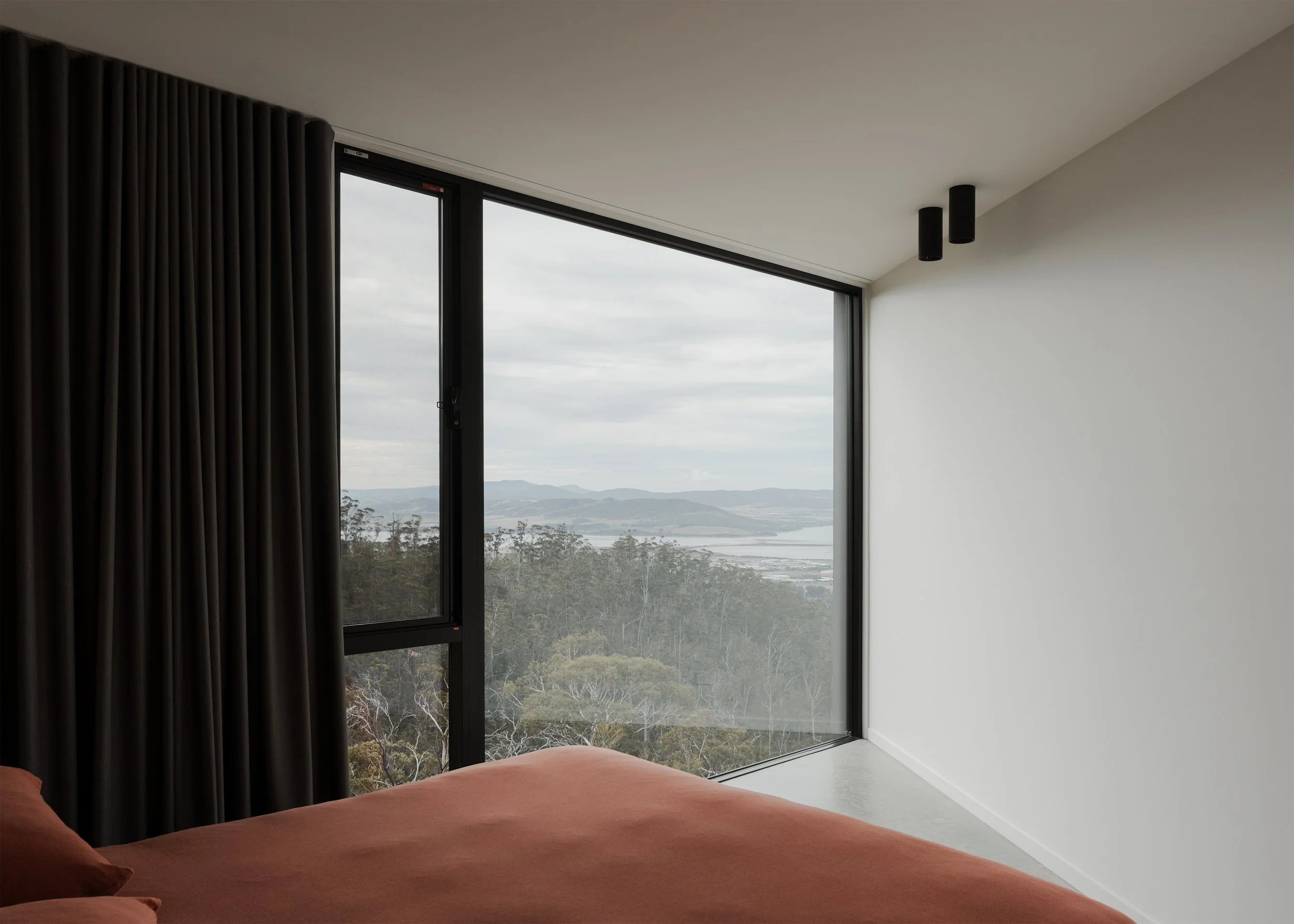 Rylock windows design – Australian house design – Hobart house – Hobart Tasmania Australia –Eyrie House by Matt Williams Architects – Simple Dwelling