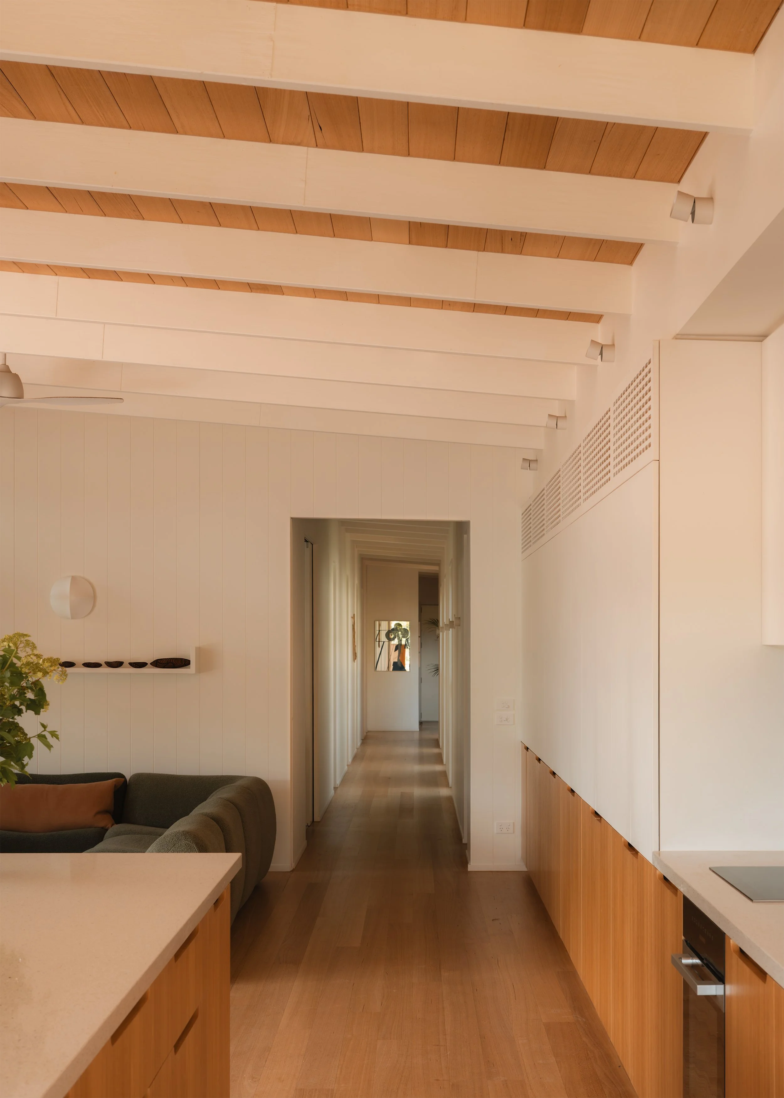 Australia interior design architecture – budget friendly house design – Barwon Heads Victoria Australia – Fisherman's Walk by Megowan