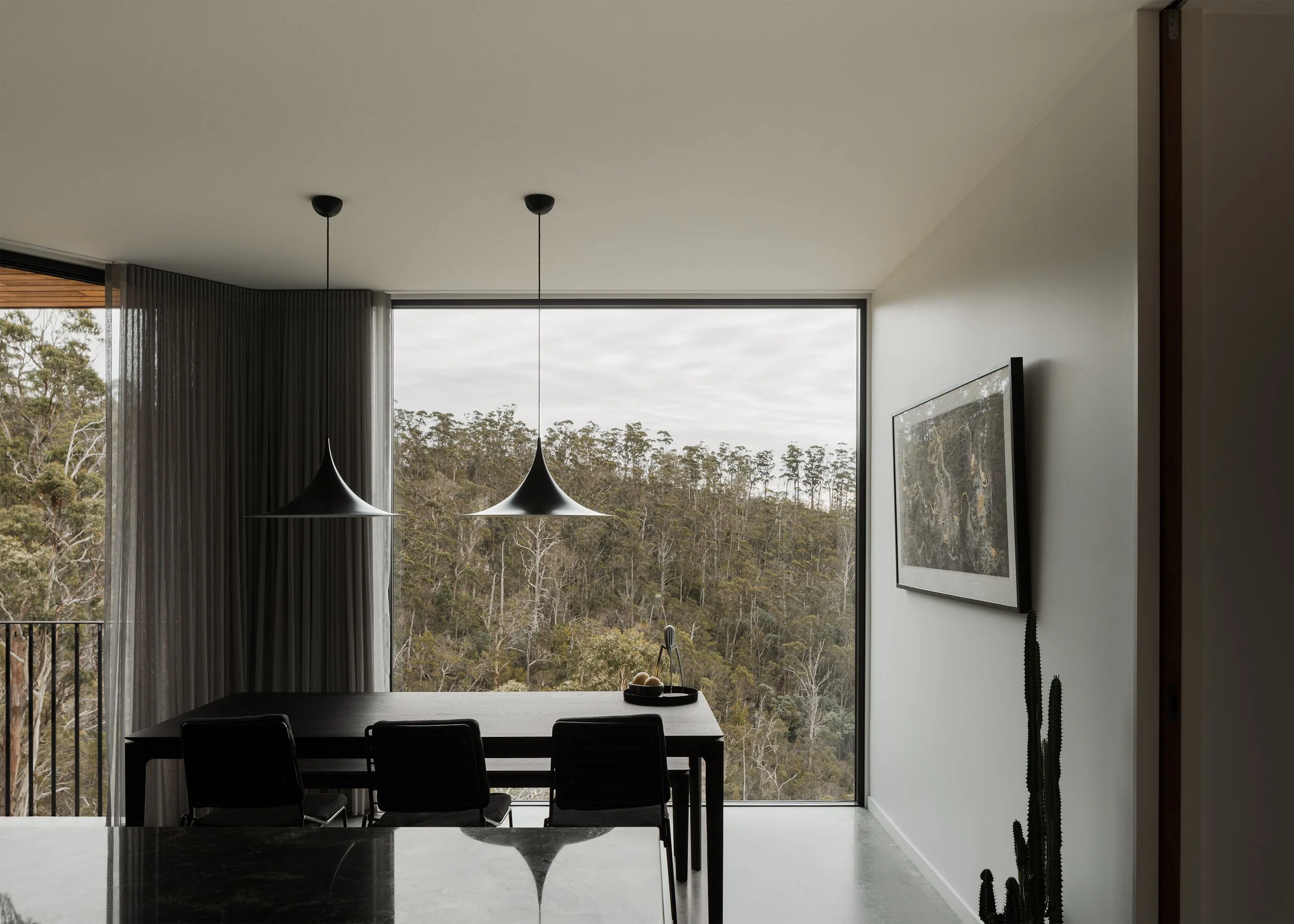 house with outlook – Australian house design – Hobart house – Hobart Tasmania Australia –Eyrie House by Matt Williams Architects – Simple Dwelling
