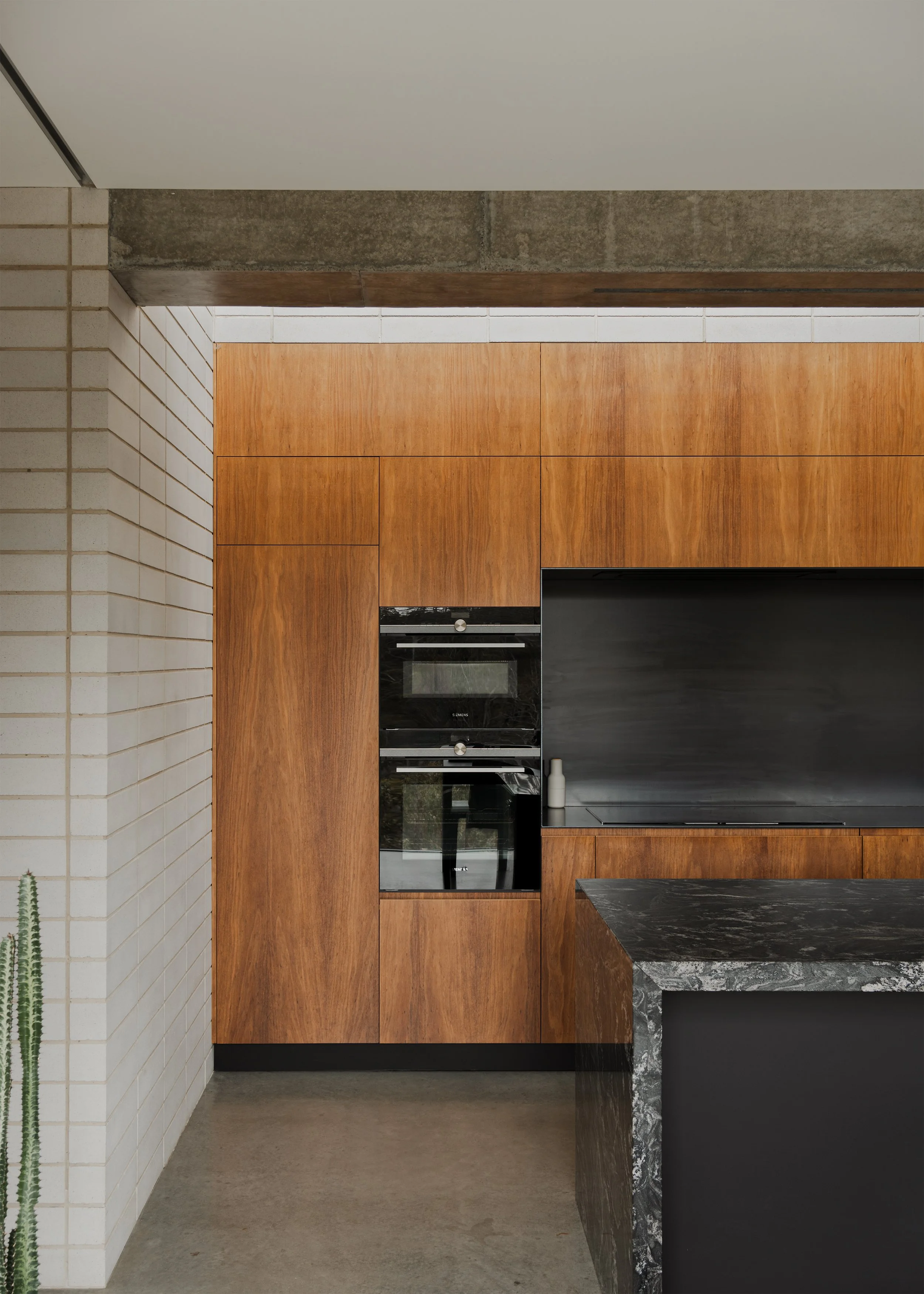 kitchen interior design – Australian house design – Hobart house – Hobart Tasmania Australia –Eyrie House by Matt Williams Architects – Simple Dwelling