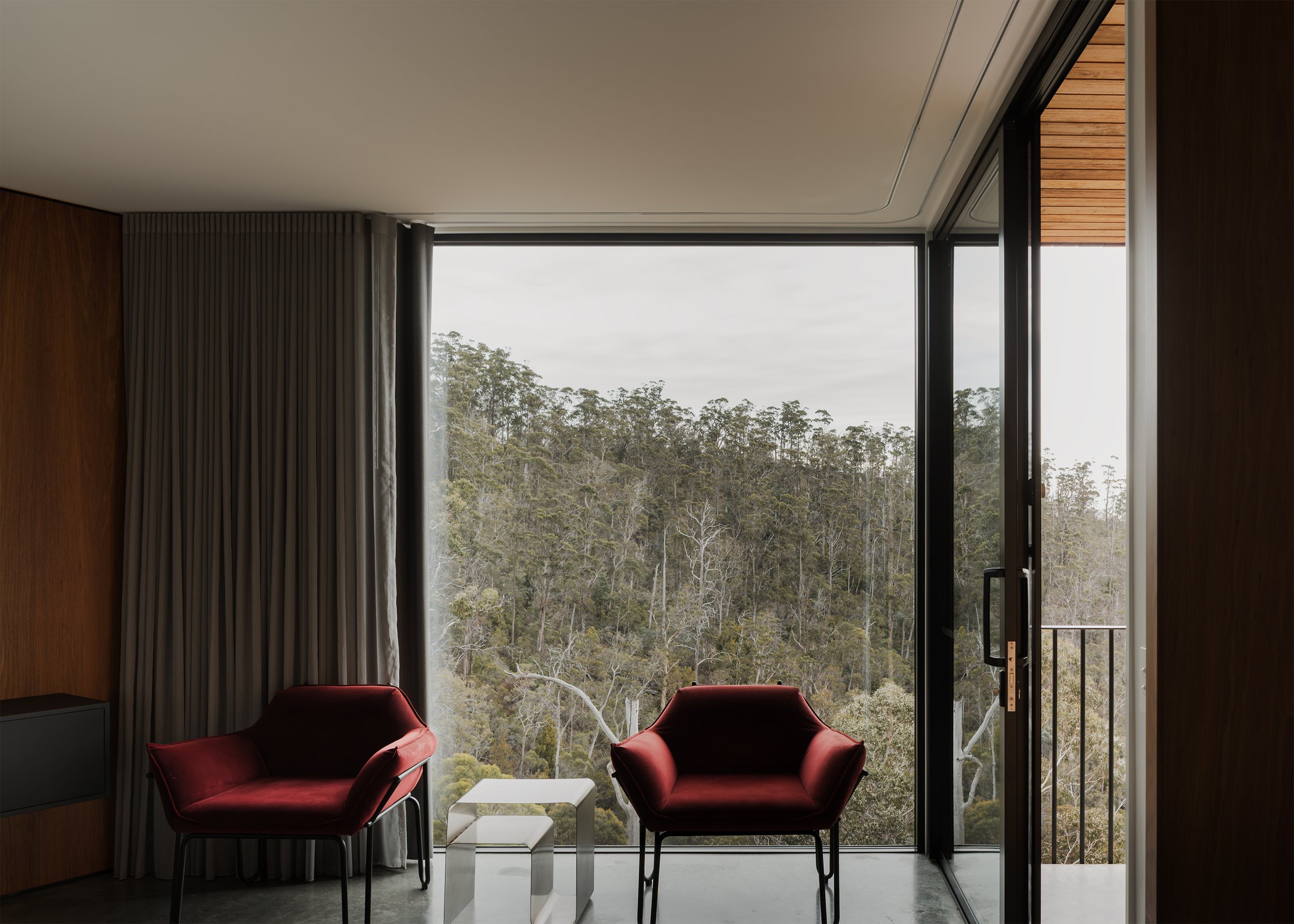 living room interior design – Australian house design – Hobart house – Hobart Tasmania Australia –Eyrie House by Matt Williams Architects – Simple Dwelling