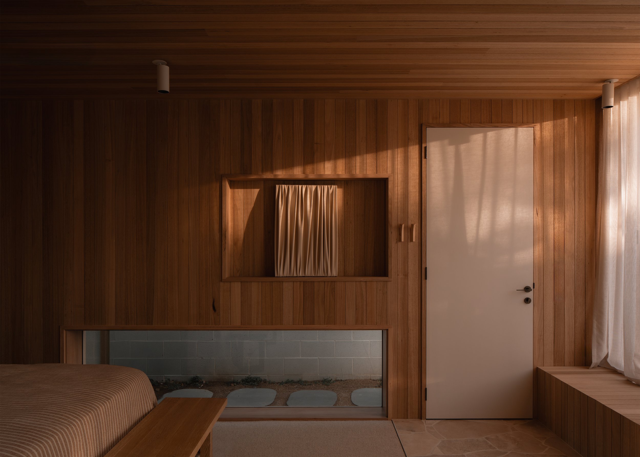 Coastal Courtyard Living – Honey House by Wolveridge Architects ...