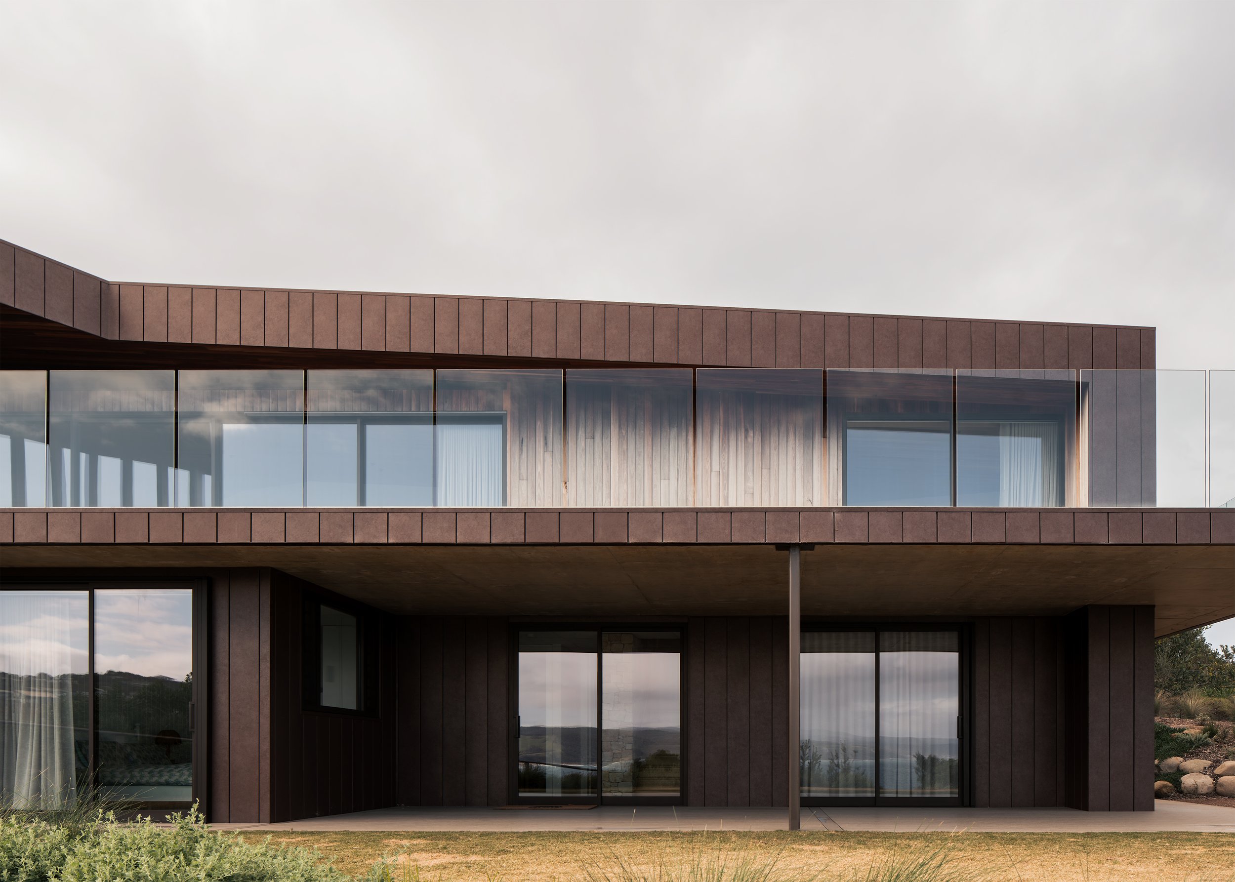metal corten cladding – architect designed coastal house – Fairhaven Victoria Australia – Fairhaven by LTD Architectural Design Studio and DOOD Studio – Simple Dwelling