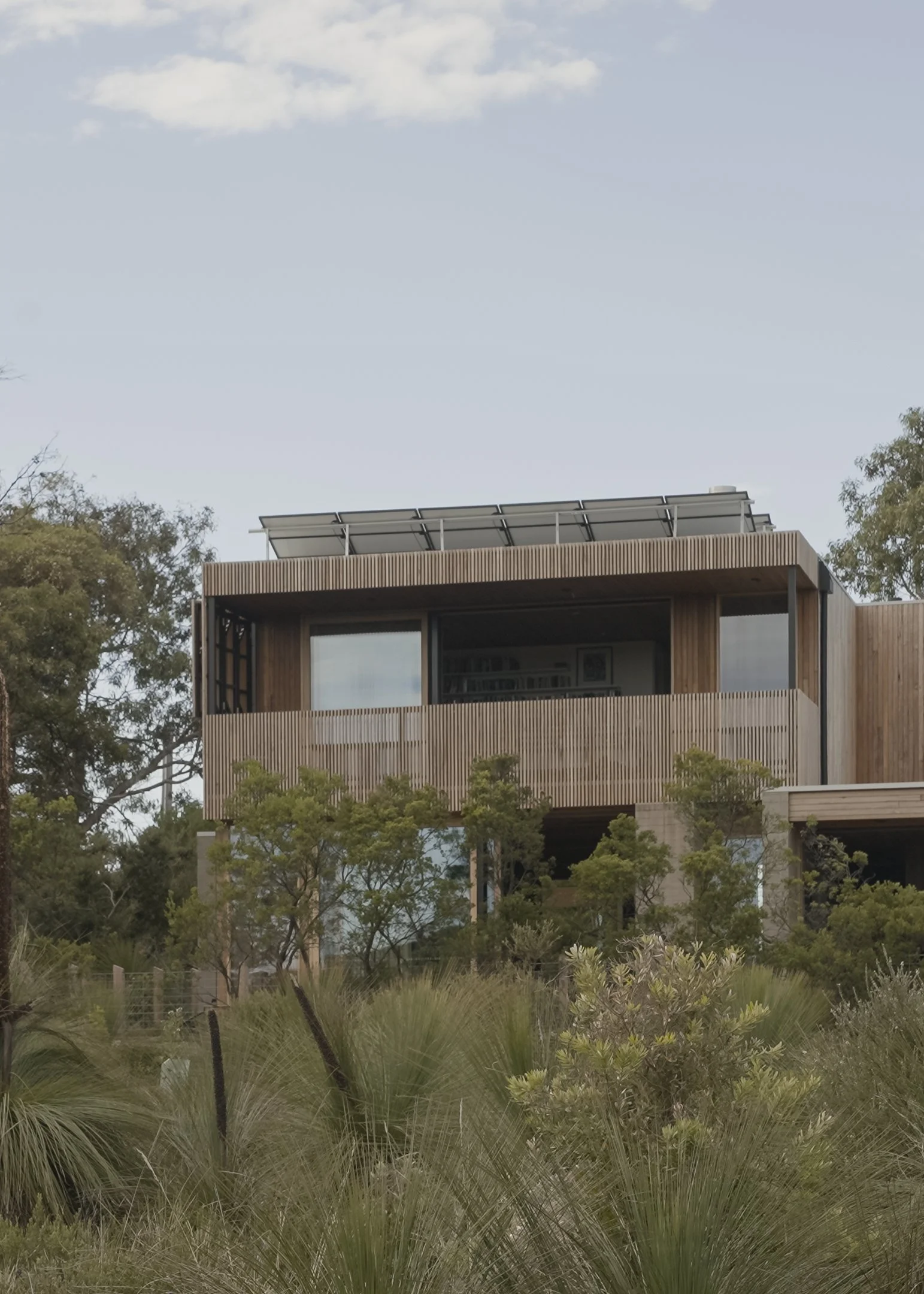 connection to landscape – minimalist coastal house design – Point Lonsdale House Victoria Australia – Point Lonsdale House by Field Office Architecture – Simple Dwelling