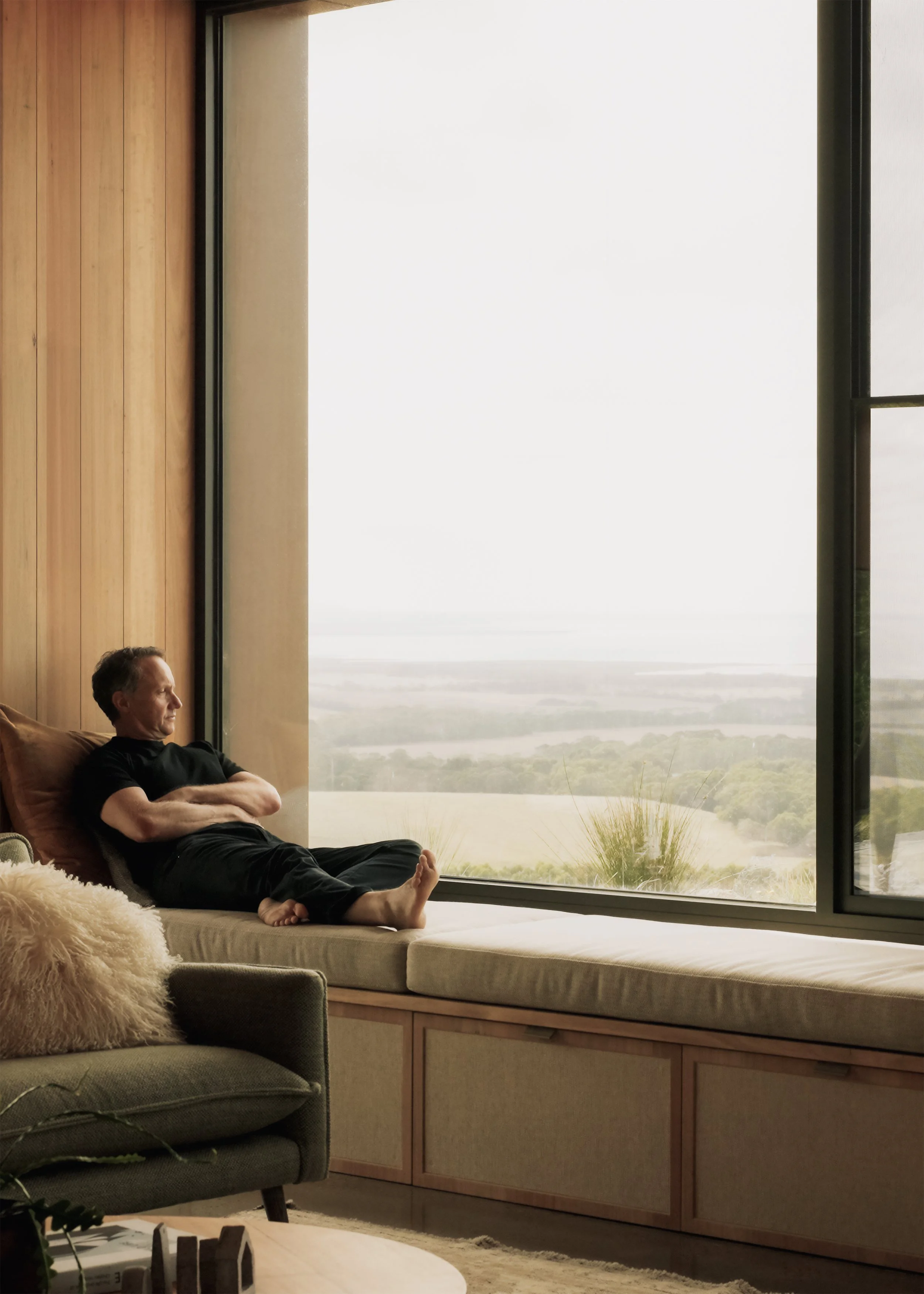 built in bench seat design – rural house design – Fish Creek House – Fish Creek Victoria Australia – Horizon House by Neil Architecture – Simple Dwelling