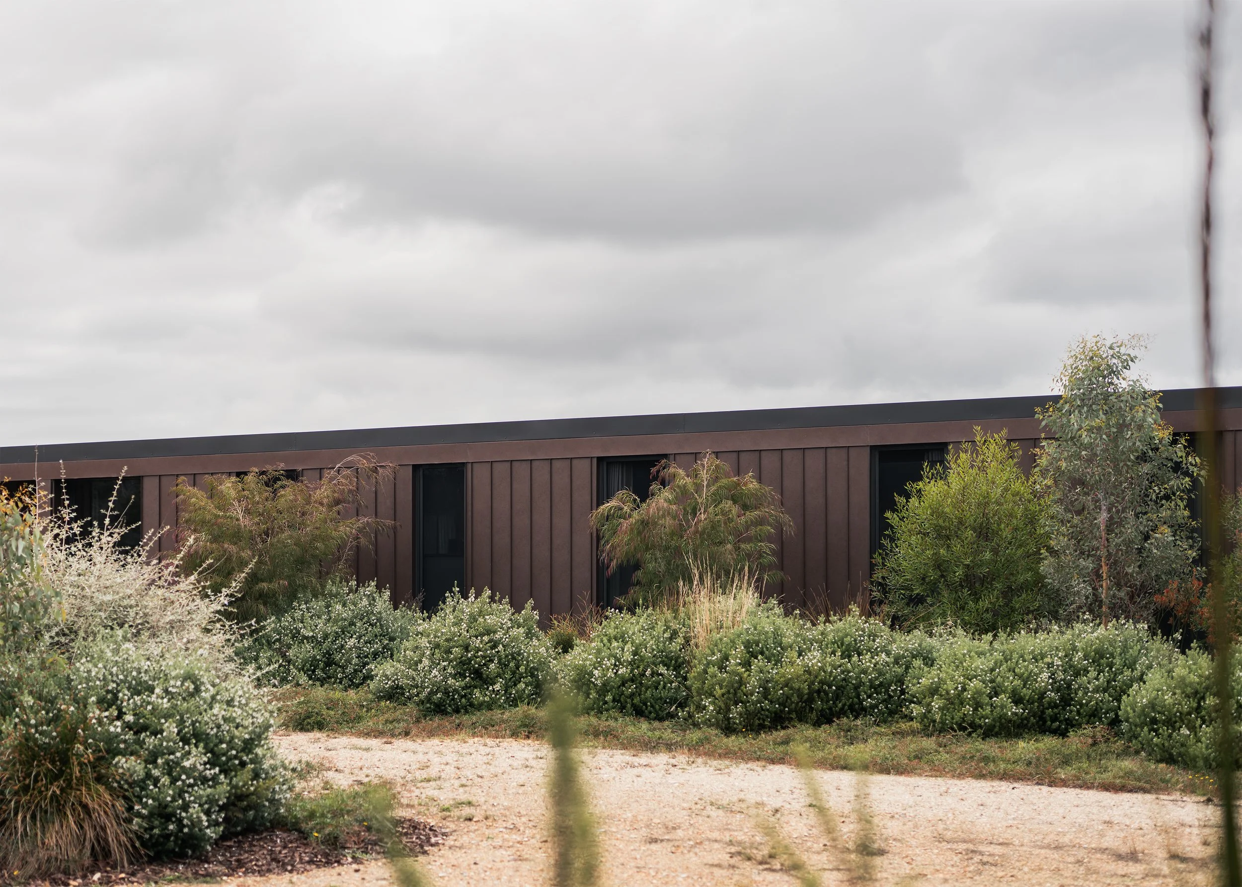 UniCote corten cladding – rural house design – Fish Creek House – Fish Creek Victoria Australia – Horizon House by Neil Architecture – Simple Dwelling
