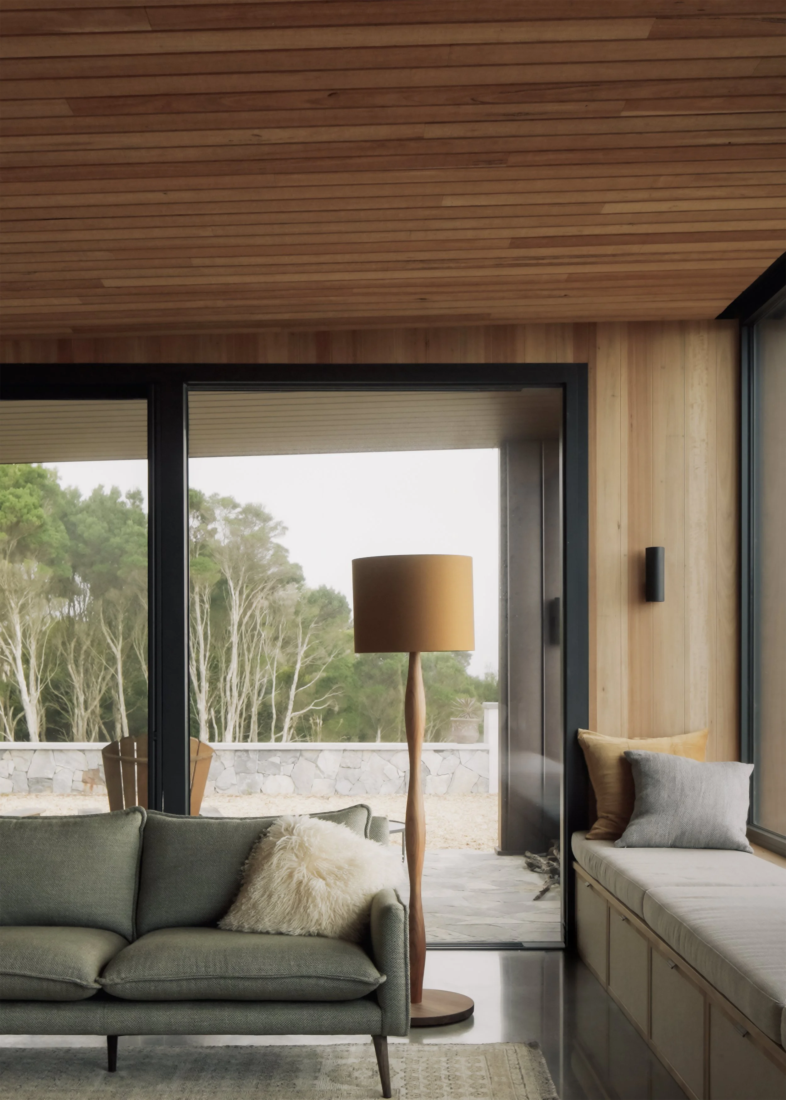 Australian simplicity – rural house design – Fish Creek House – Fish Creek Victoria Australia – Horizon House by Neil Architecture – Simple Dwelling