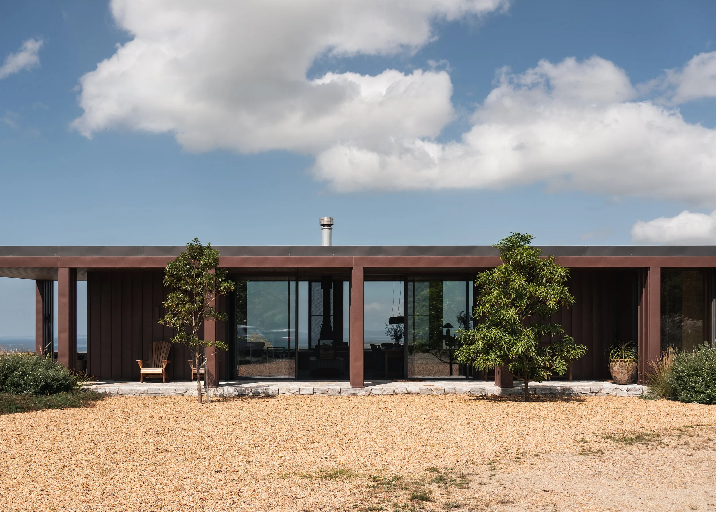 unicote metal cladding – rural house design – Fish Creek House – Fish Creek Victoria Australia – Horizon House by Neil Architecture – Simple Dwelling