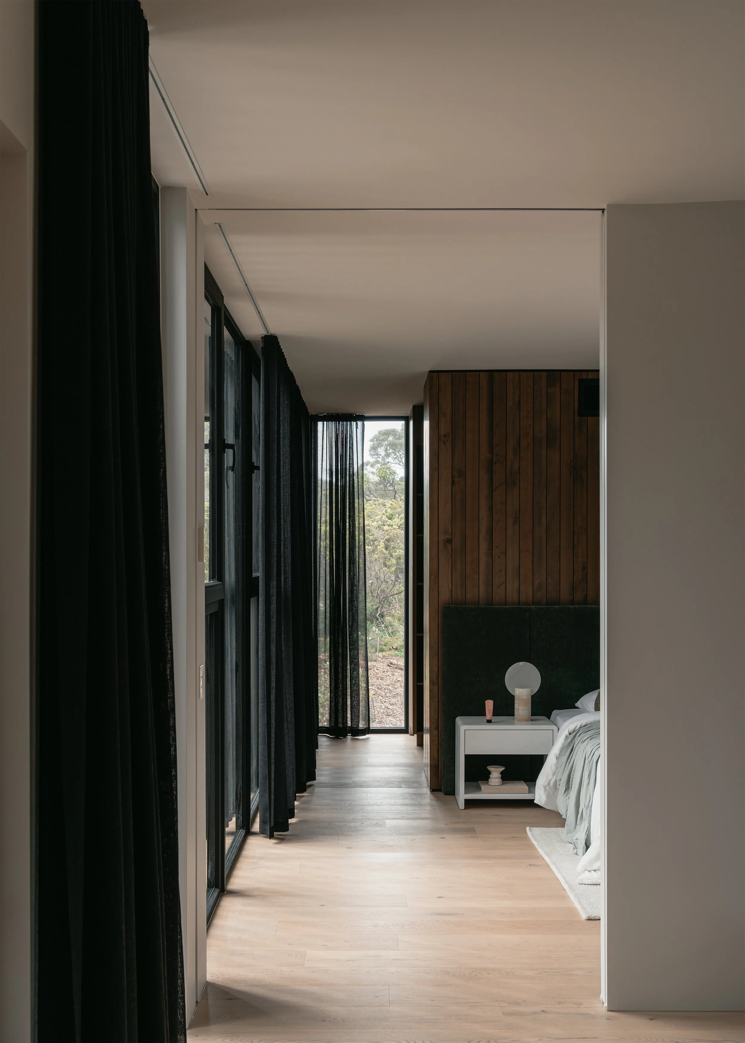 master bedroom design– coastal home design – Australian house design – St Andrews Beach Victoria Australia – Sandy Bay St Andrews Beach by Aych Architects – Simple Dwelling