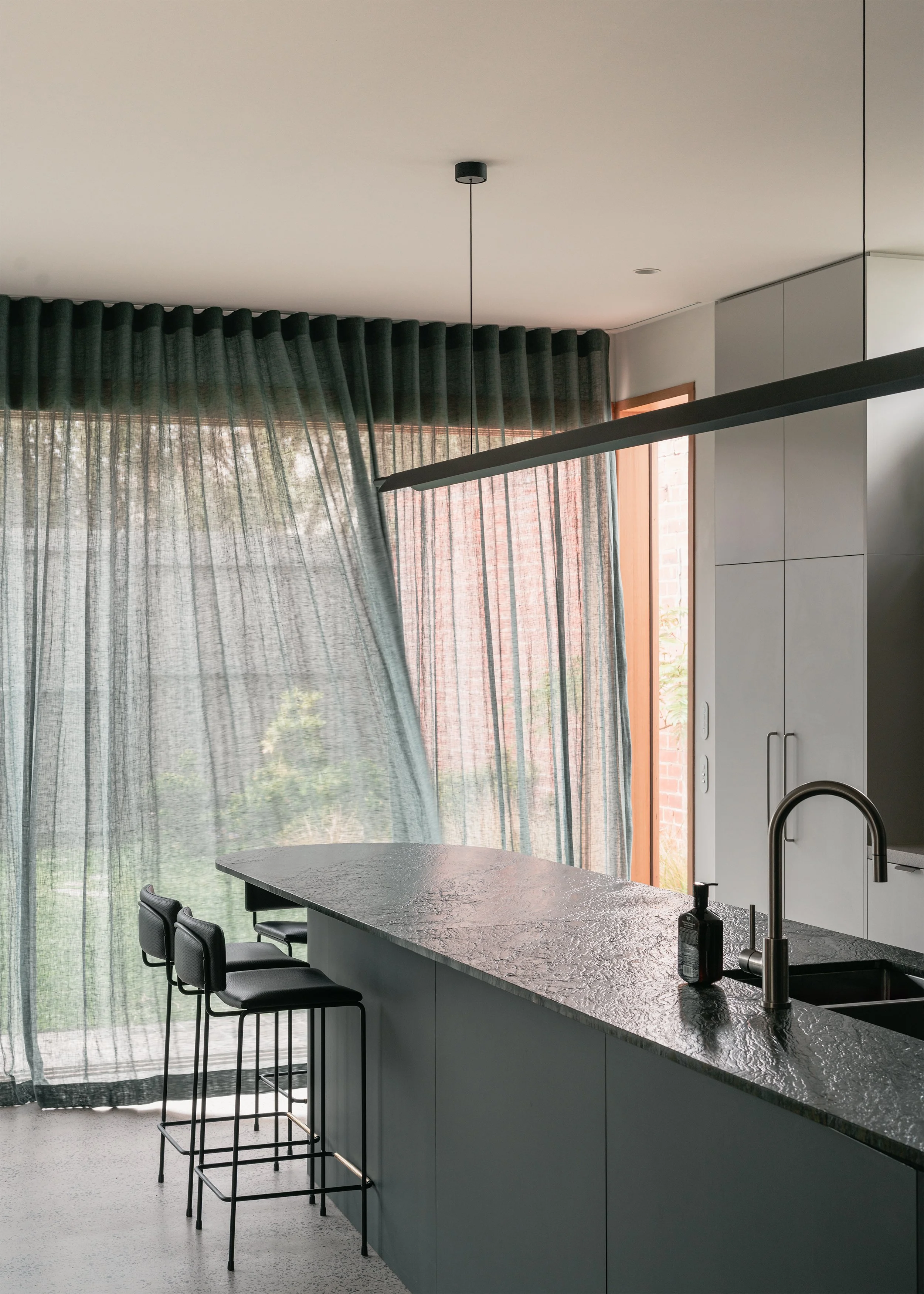 contemporary kitchen design – modern house extension – Australian house design – Northcote Victoria Australia – Northcote House by Olaver Architecture – Simple Dwelling