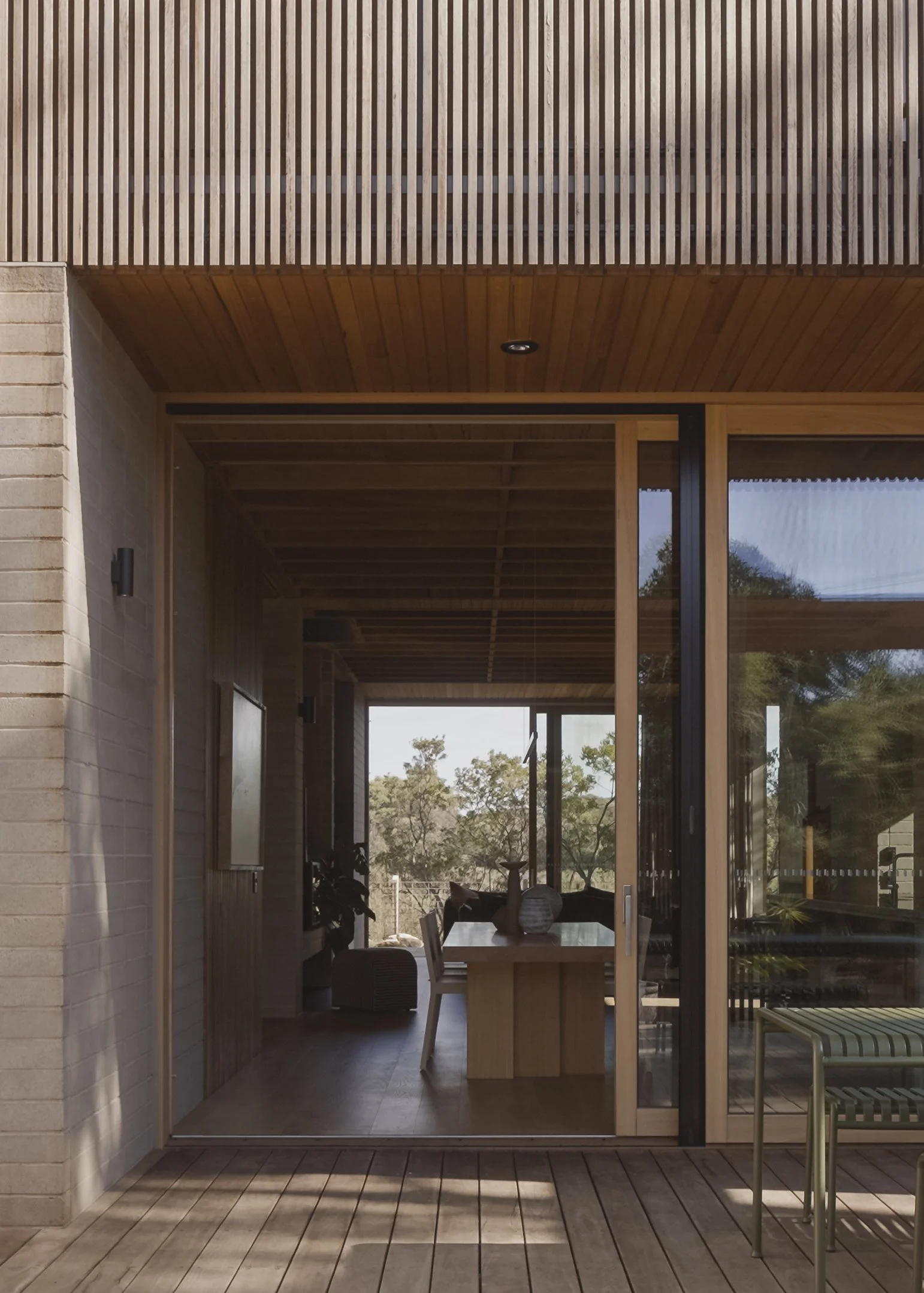 indoor outdoor living – coastal house design – Point Lonsdale House Victoria Australia – Point Lonsdale House by Field Office Architecture – Simple Dwelling