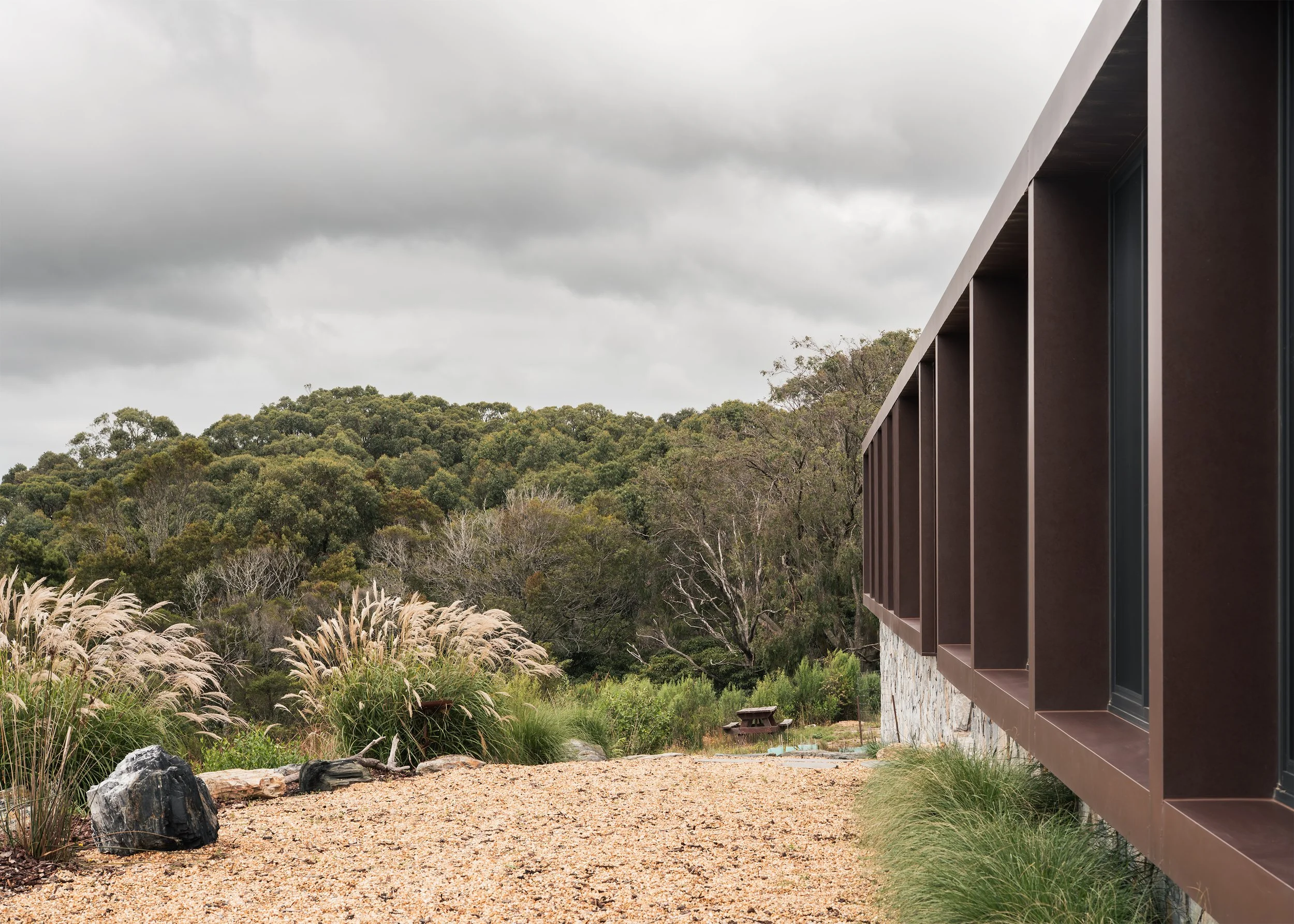 Australian house design – rural house design – Fish Creek House – Fish Creek Victoria Australia – Horizon House by Neil Architecture – Simple Dwelling