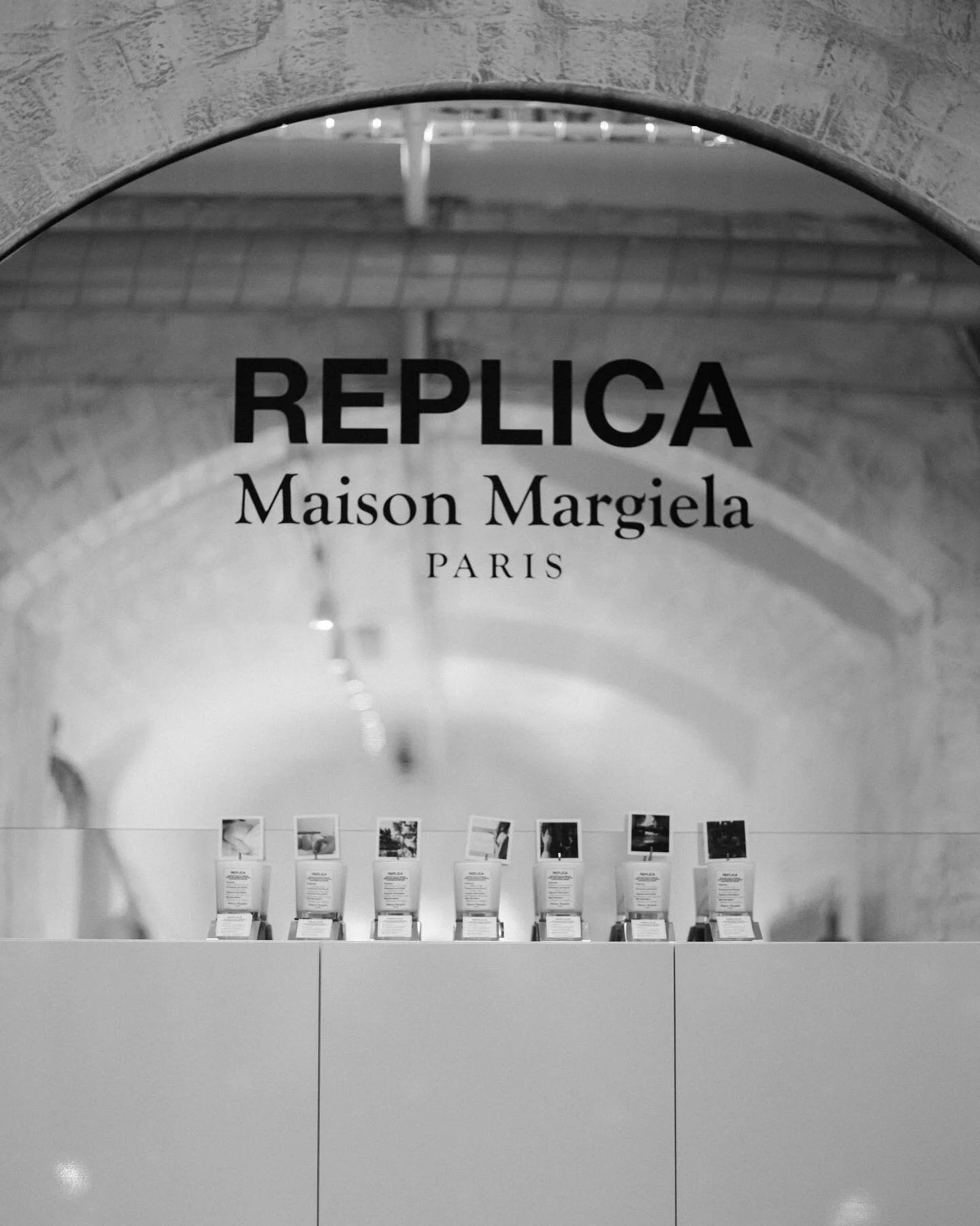 I realised I never posted this intimate Christmas dinner for Maison Margiela from last year. Always love shooting for this brand. Love these images. 

Photos 
@katiejulia_ 
Planned and designed by @alicewilkes_design for @maisonmargielafragrances