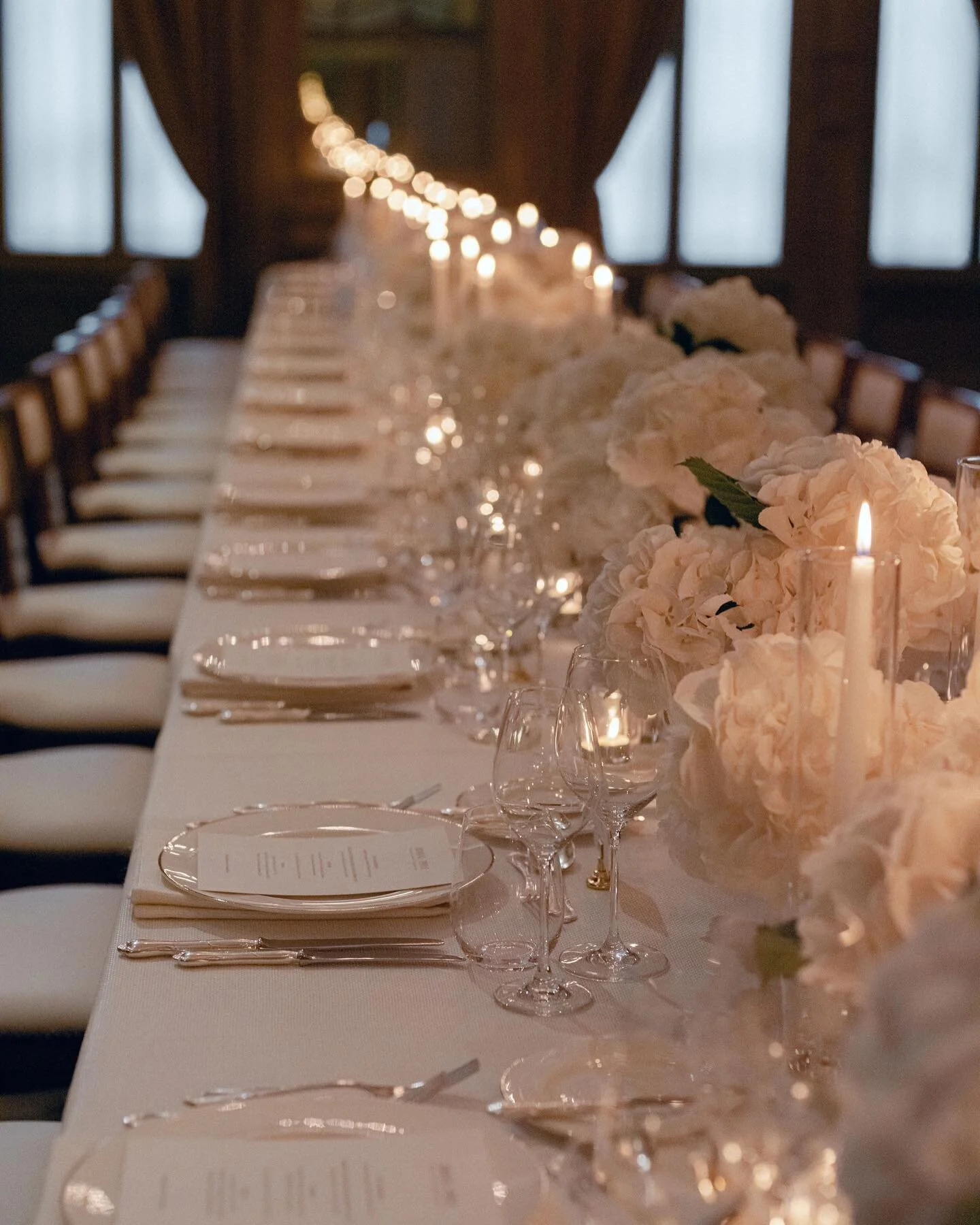 A beautiful dinner captured for Armani. Always with elegance and sophistication, produced for atmosphere and tones that are true to the event.

@katiejulia_ @alicewilkes_design 
@joannabriggsphoto @allforlovelondon