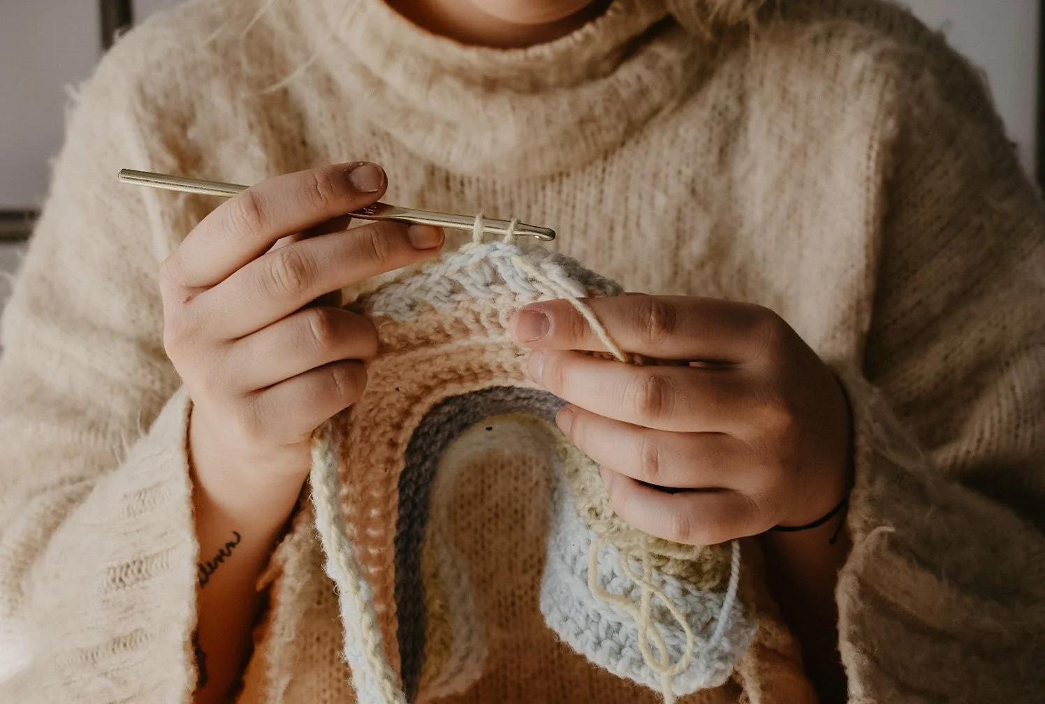 BRAND CONCEPT + WEB DESIGN FOR CAROLINE WORRELL FIBERS