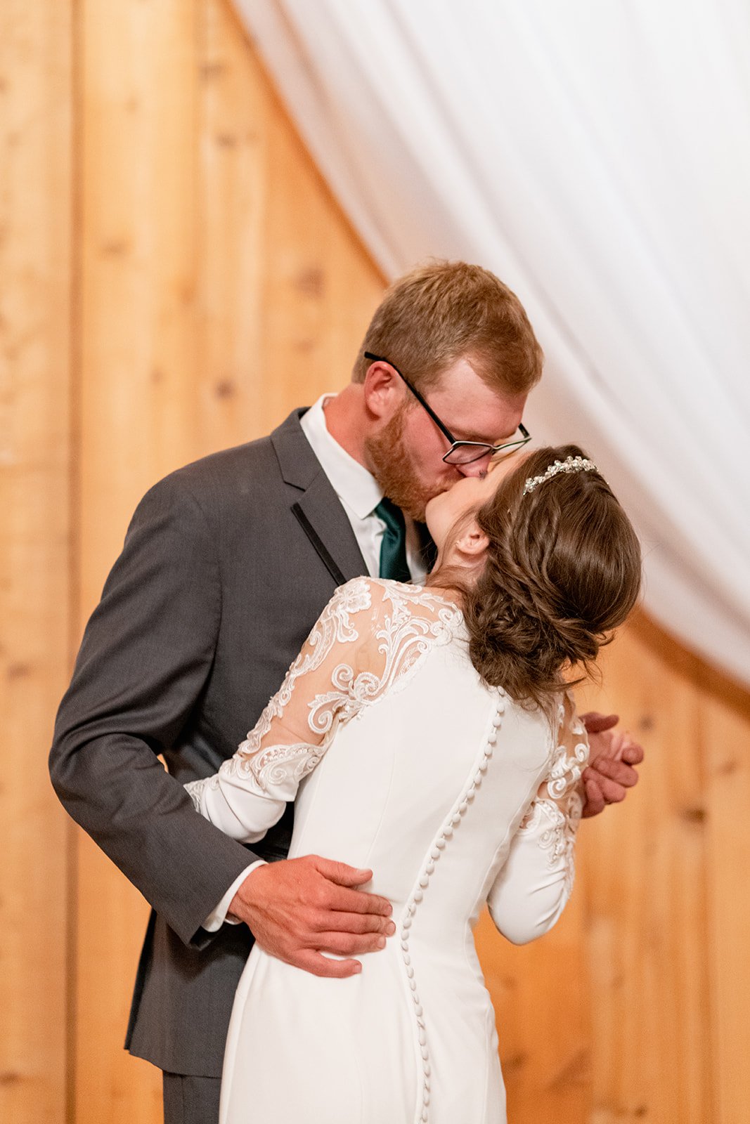 BaileyAdam_Reception-4.Dances-009_websize.jpg