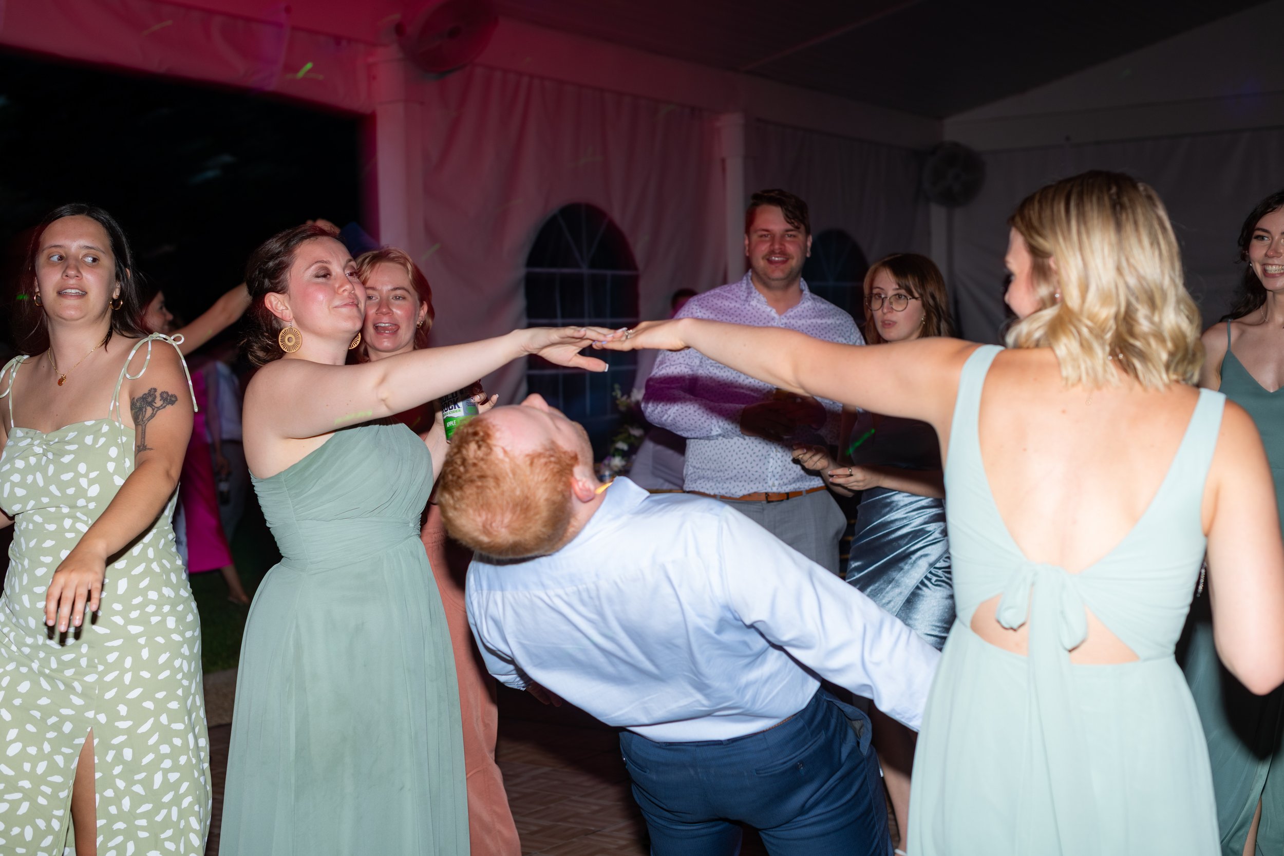 Emma + Kyle - Dancing-018.jpg