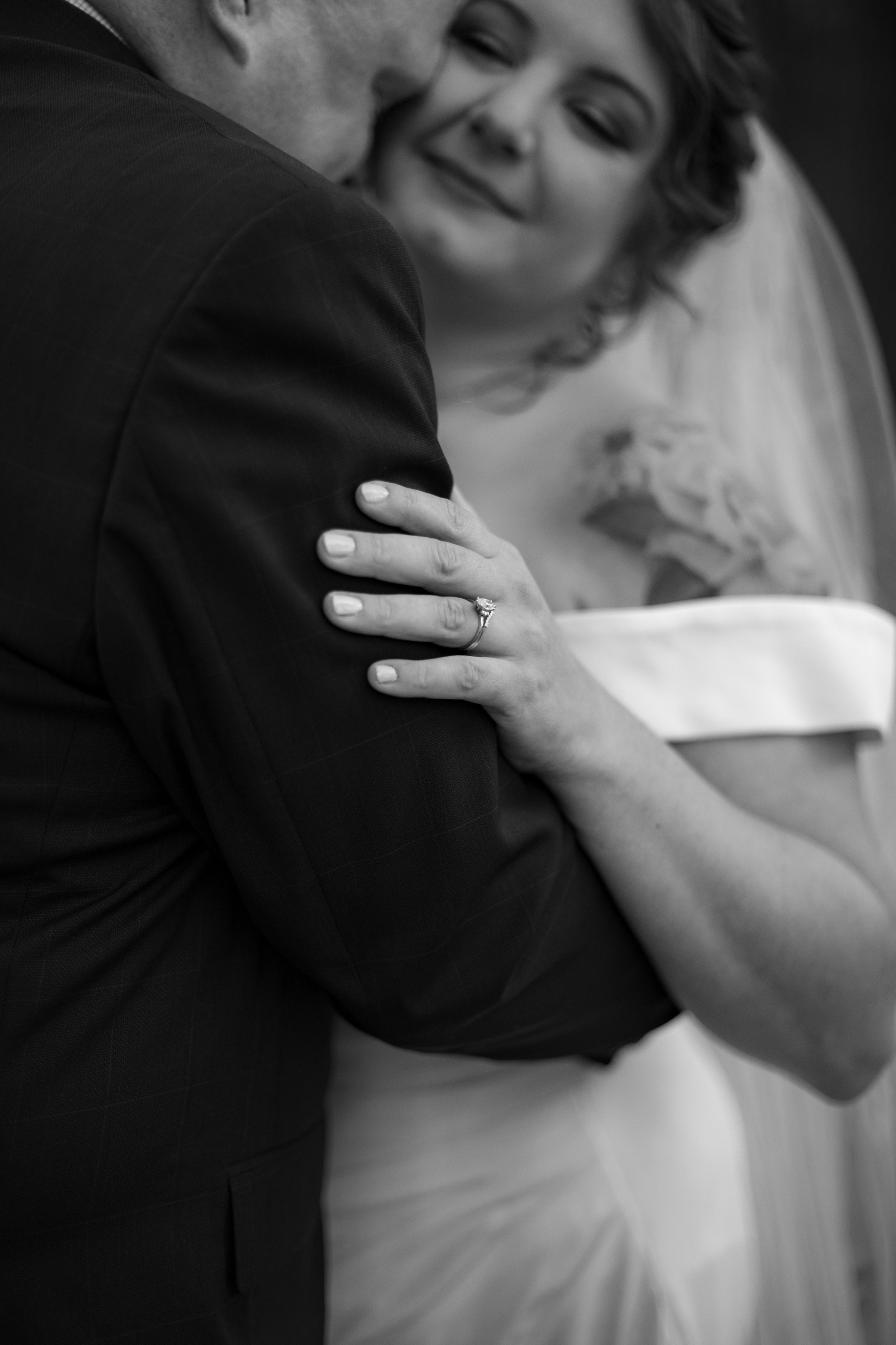 AllisonJordan-Married-06-CouplePortraits-082.jpg