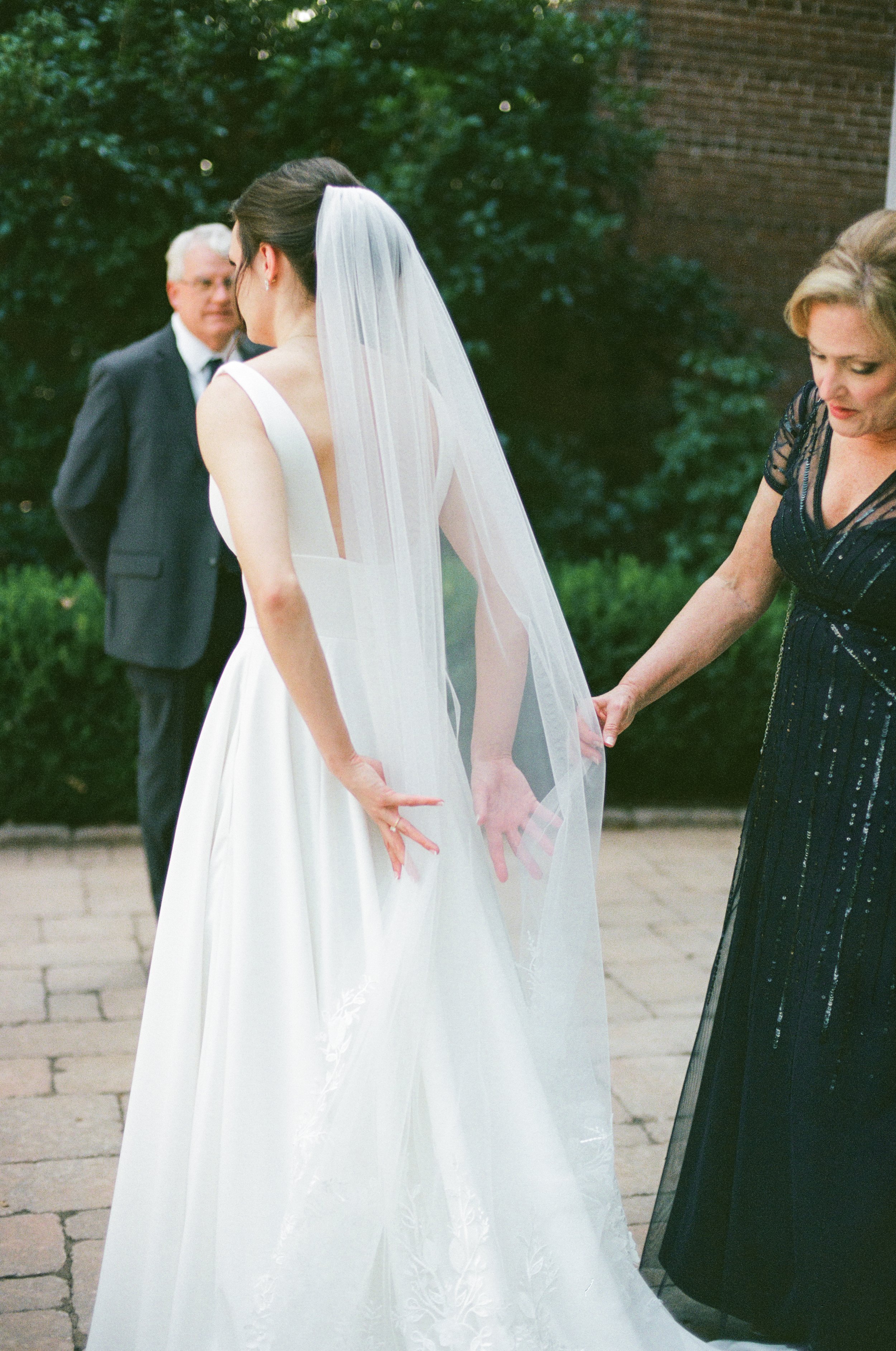 Ngango-Married-04-FirstLooks-034.jpg