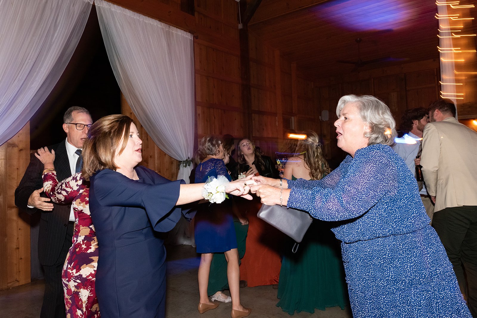 BaileyAdam_Reception-5.Party-085_websize.jpg