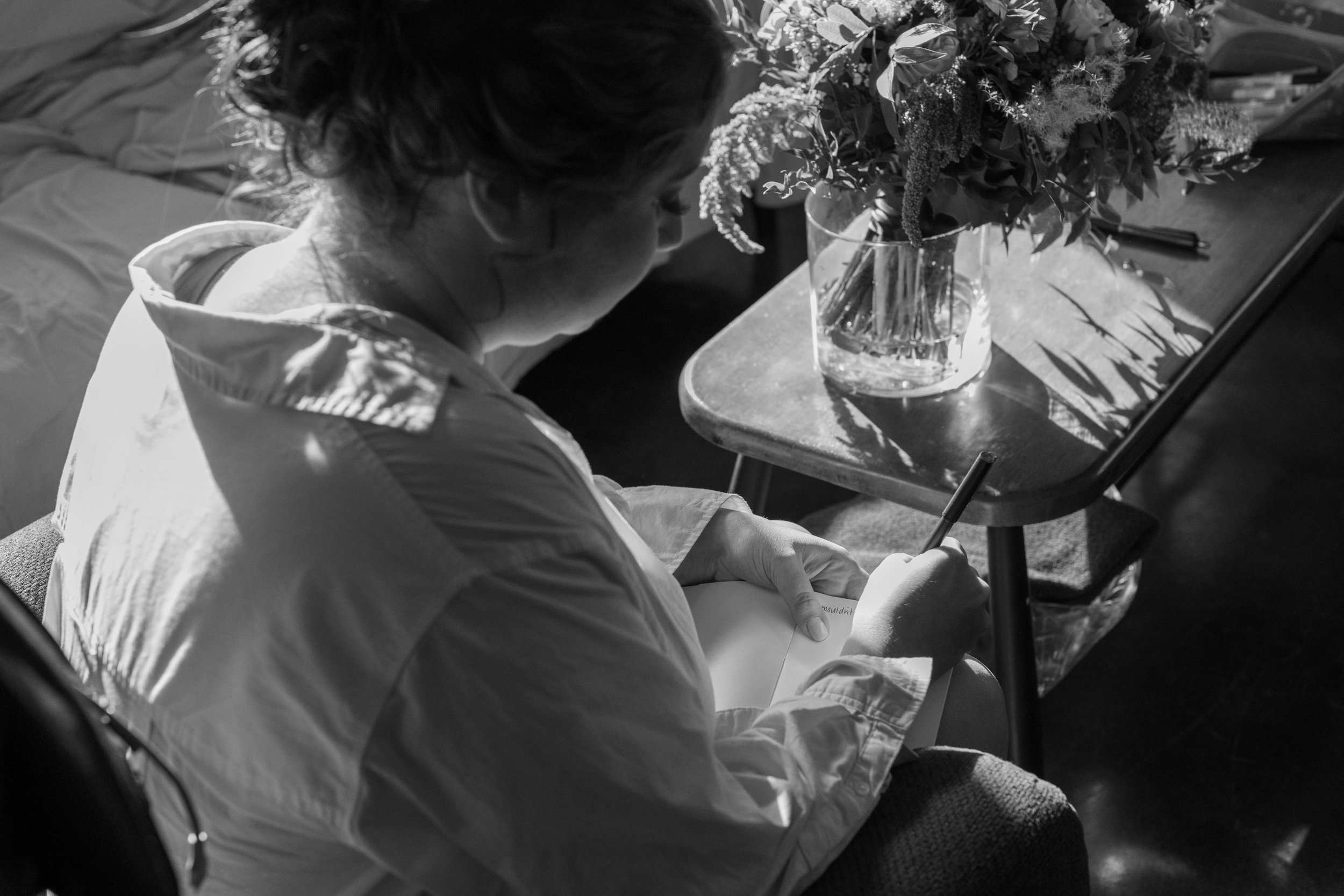 AllisonJordan-Married-02-GettingReady-A-025.jpg
