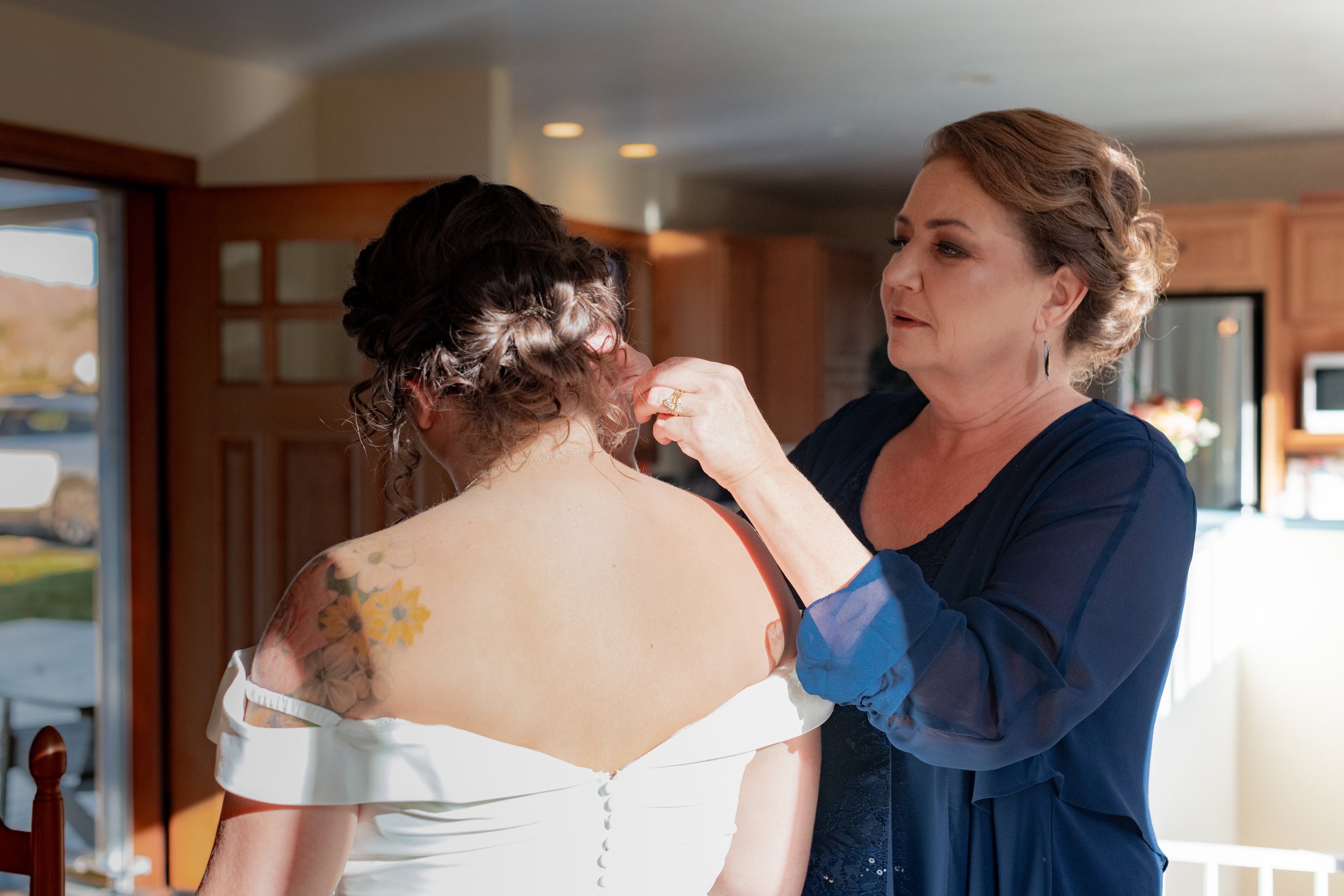 AllisonJordan-Married-02-GettingReady-A-051.jpg