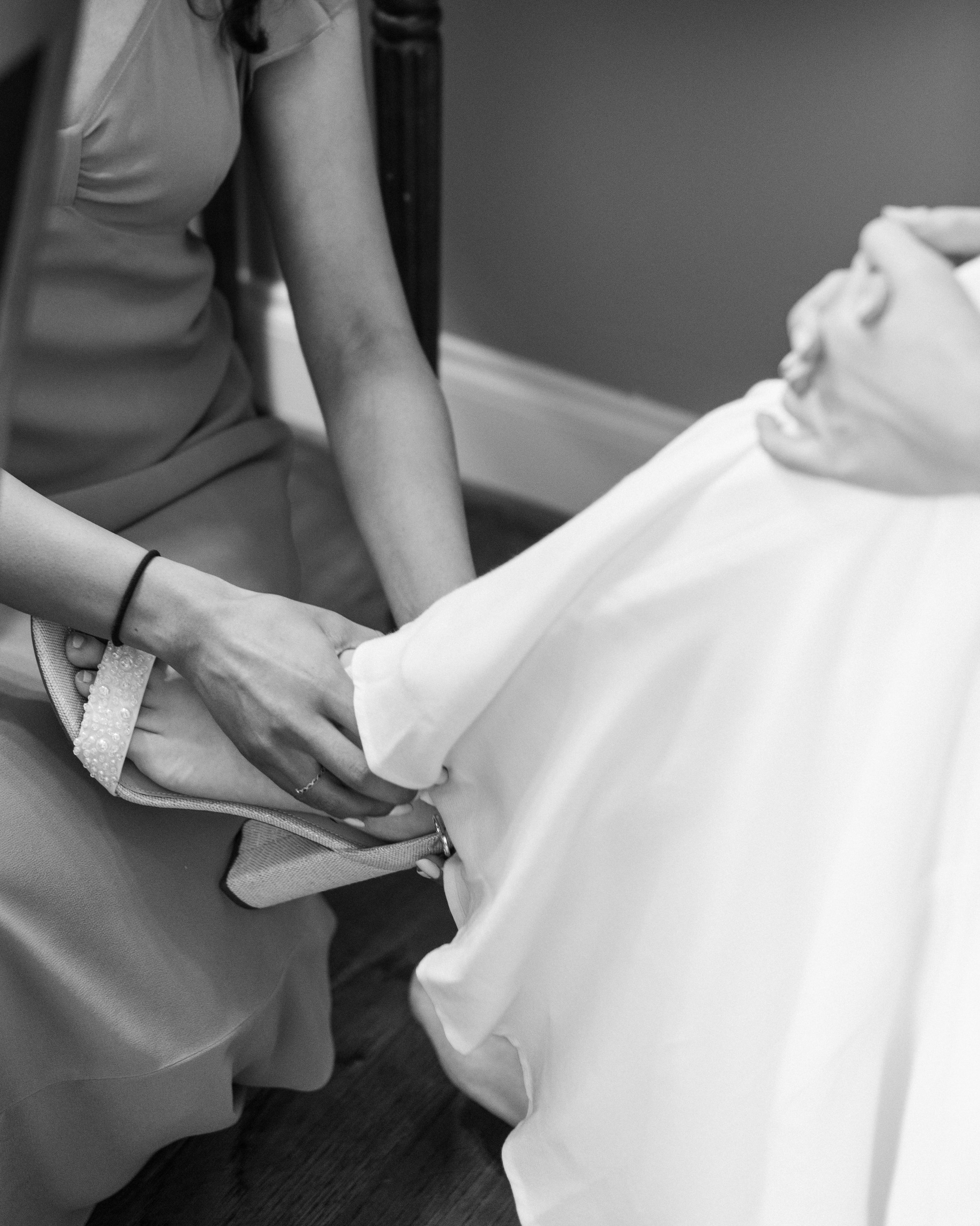 Emma + Kyle - Getting Ready (Bride)-011.jpg