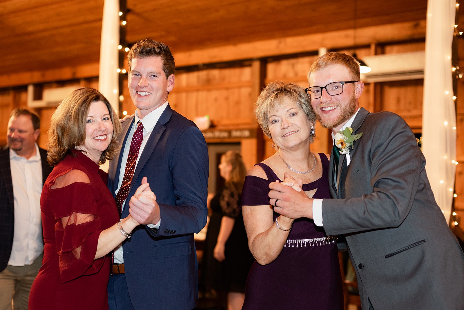 BaileyAdam_Reception-4.Dances-052_websize.jpg