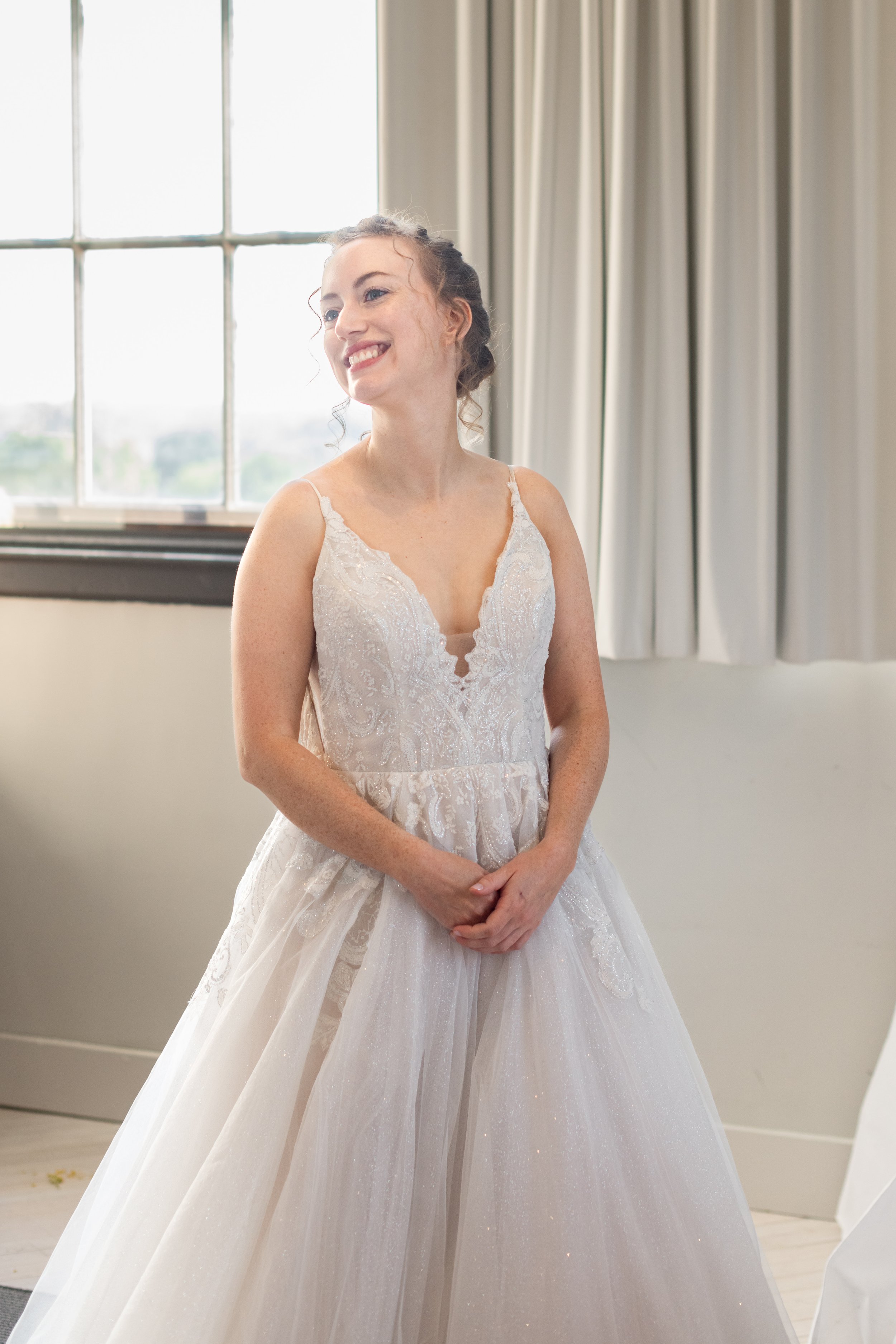 ElizabethAlec-1-GettingReady-030.jpg