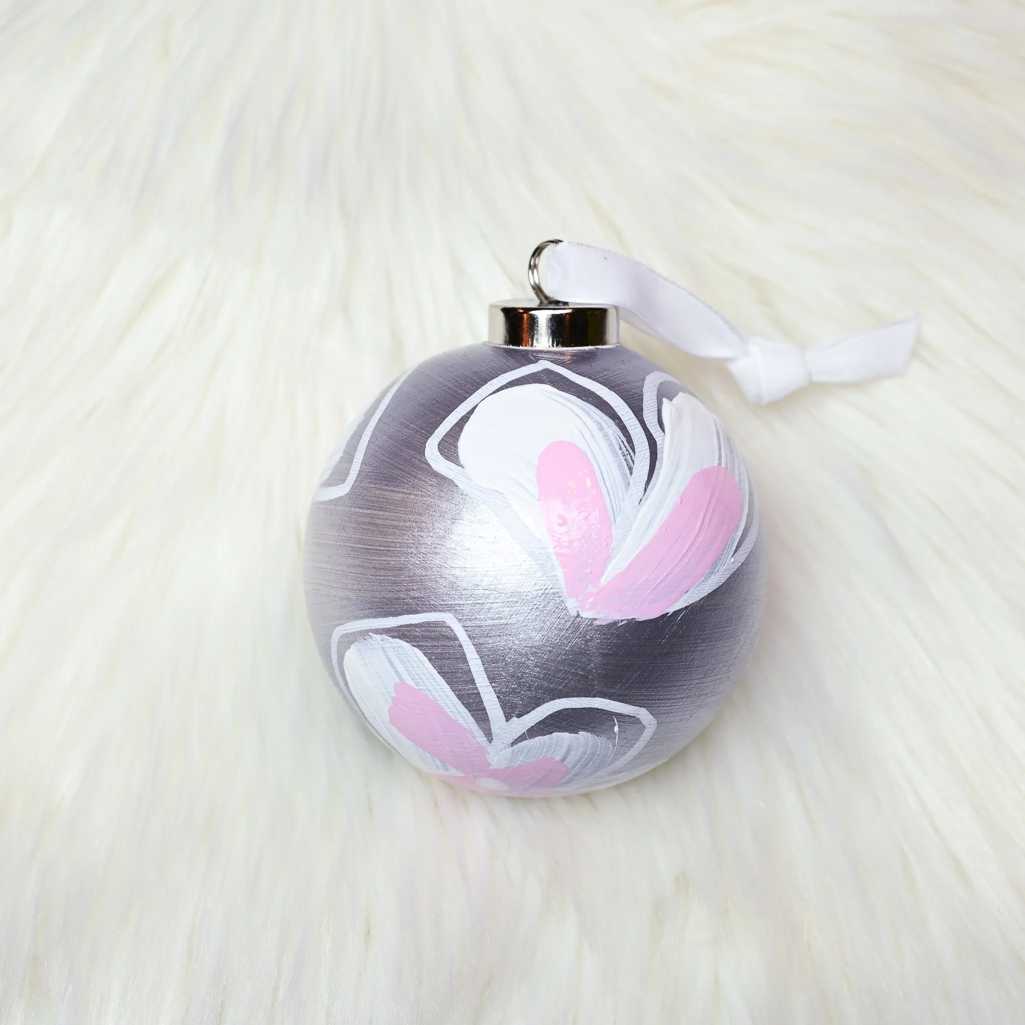 WHITE & PINK FLOWERS ON METALLIC SILVER