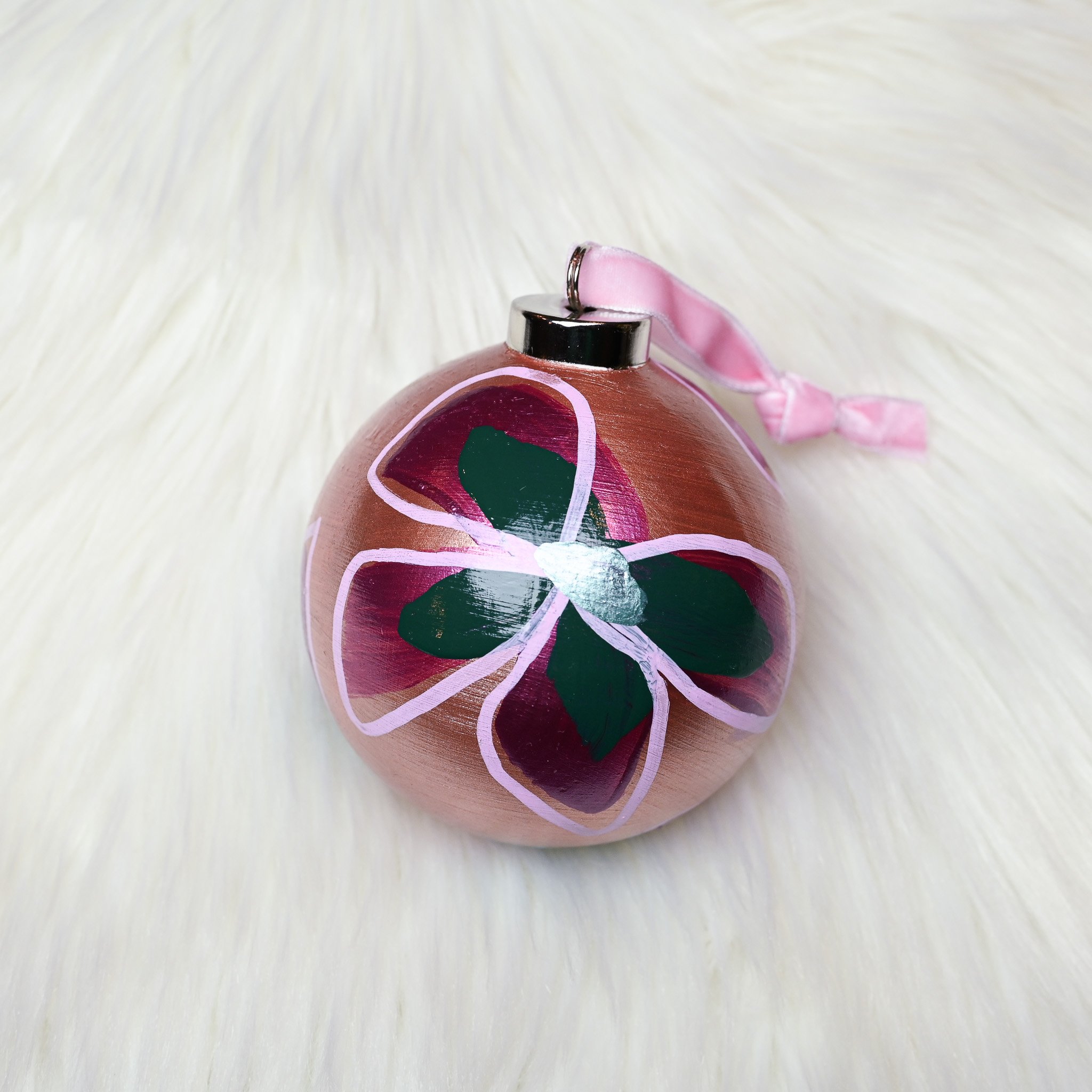 METALLIC MAGENTA & GREEN FLOWERS ON METALLIC ROSE GOLD