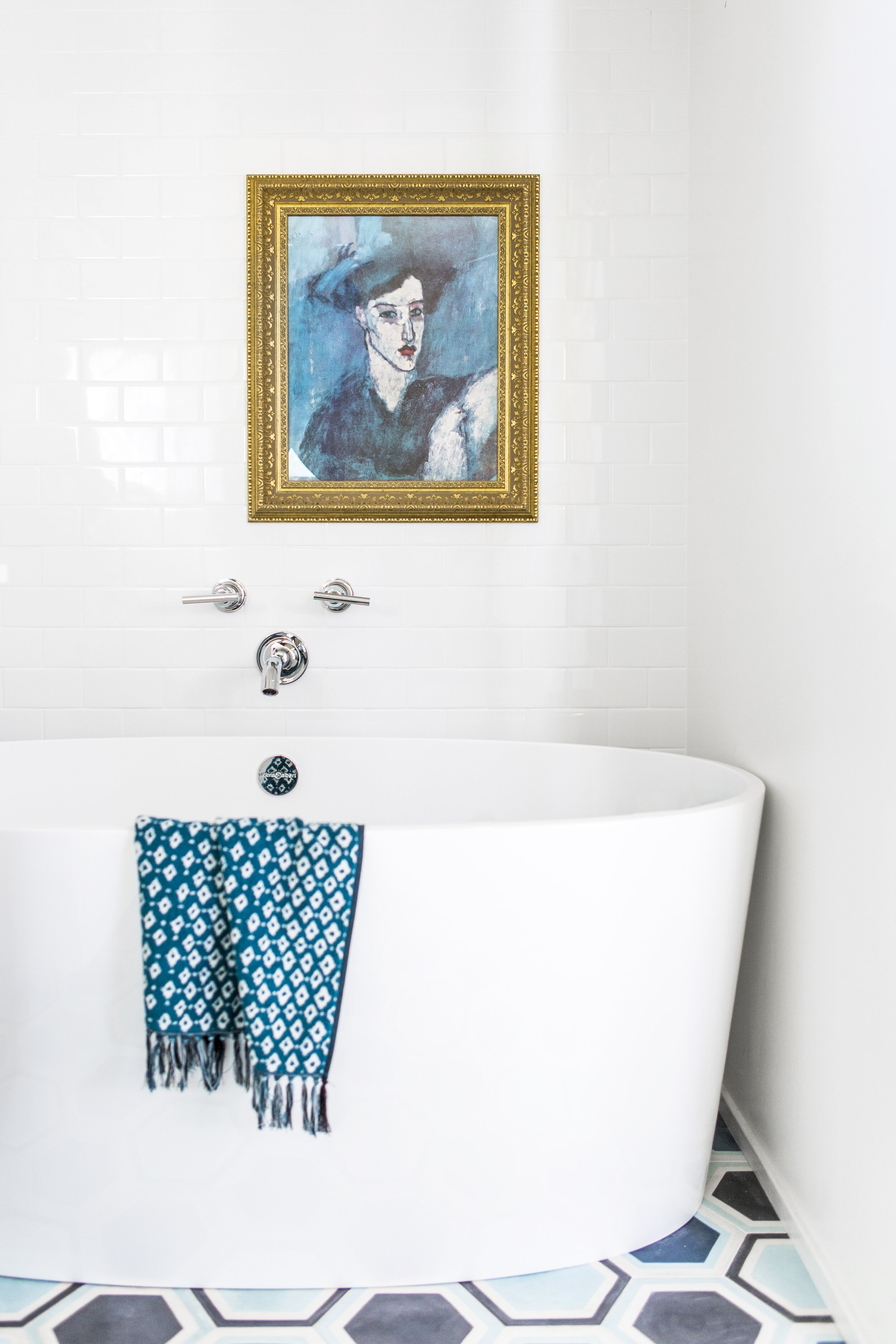 Interior design pattern floor tile bathroom. 