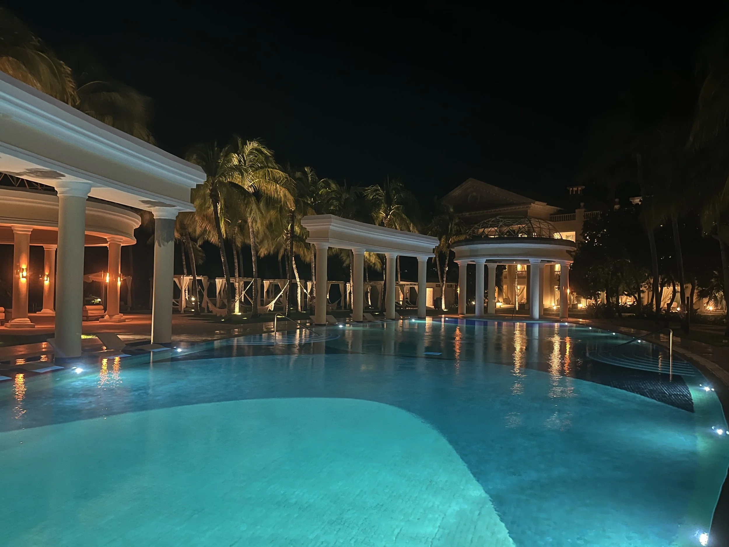 HOLA, BUENOS DIAS, BUENAS NOCHES AND MUCHO GUSTO