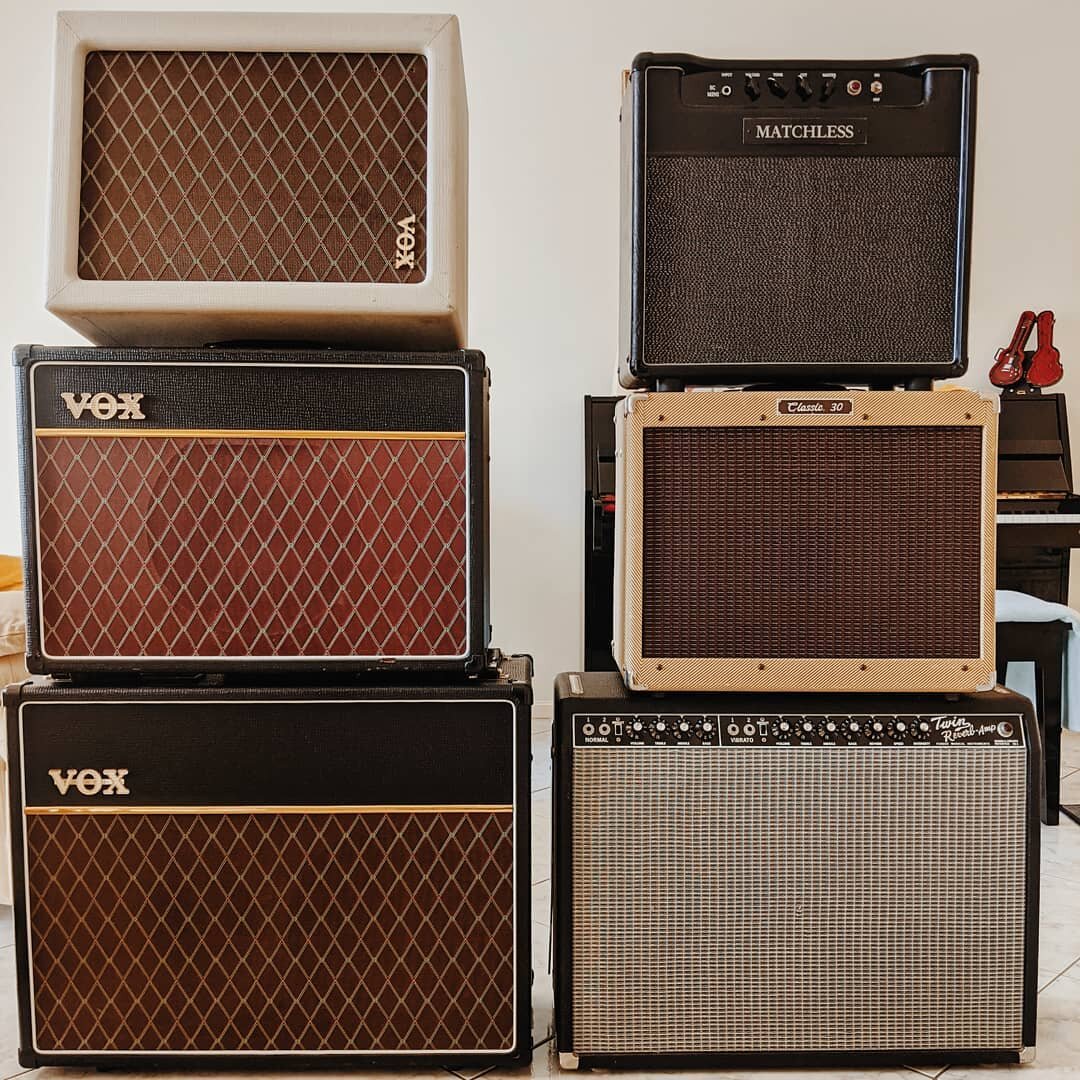 Happy Monday. Here's some tone stacks.😍
@voxamplification @matchlessamps @fender @peaveyelectronics 
#ILoveAmps
#Geartalk 
#MondayVibes