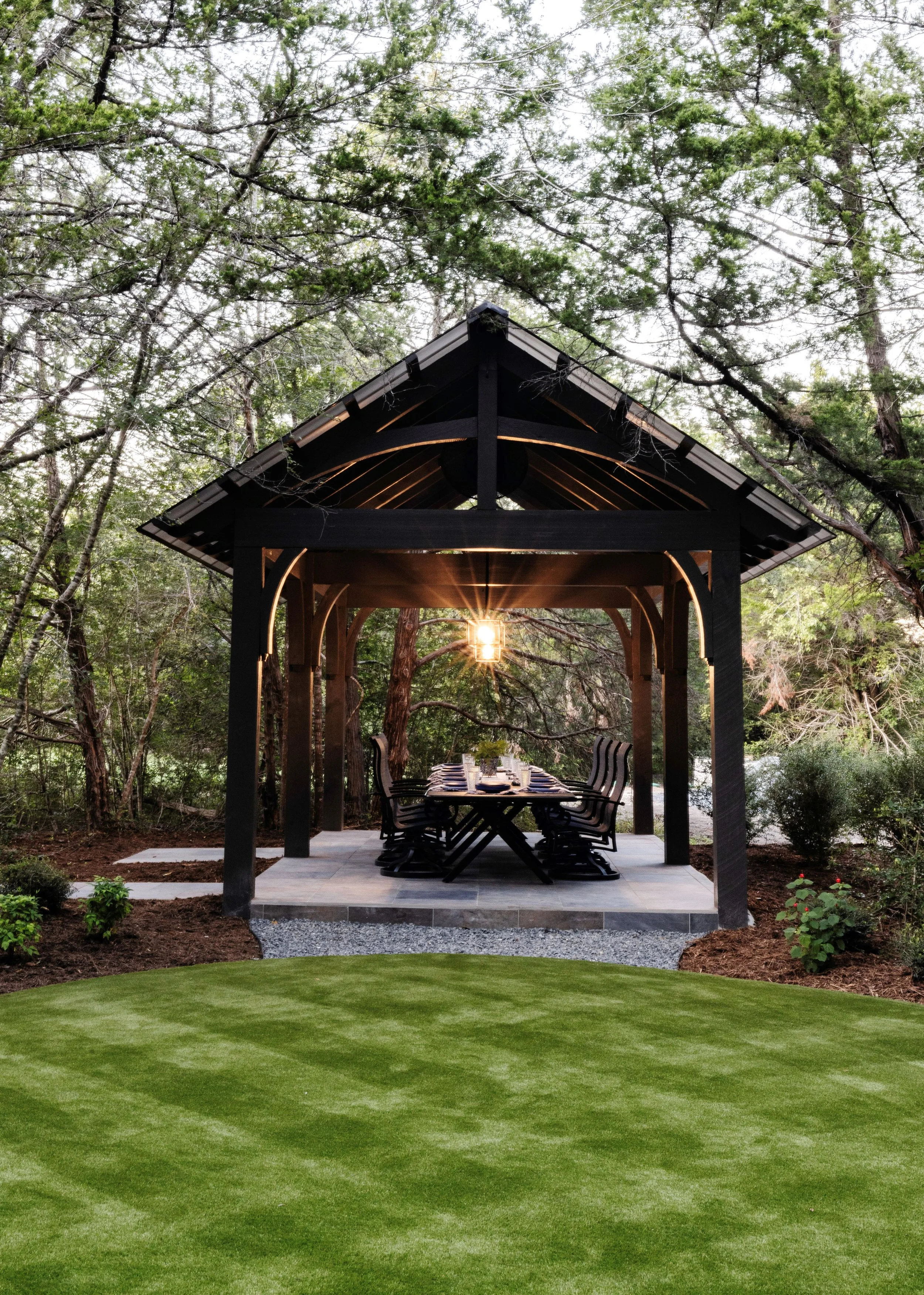 Southern Living - Backyard Dining under Pergola.jpg