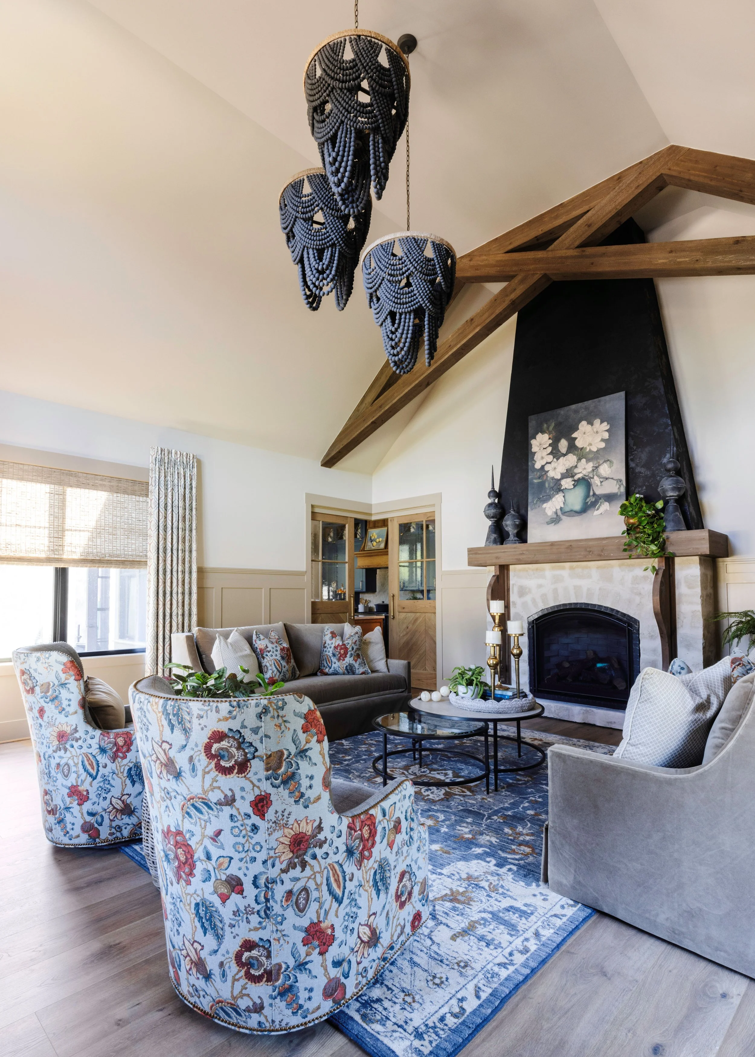 Southern Living - Living Room with Ceiling Details.jpg