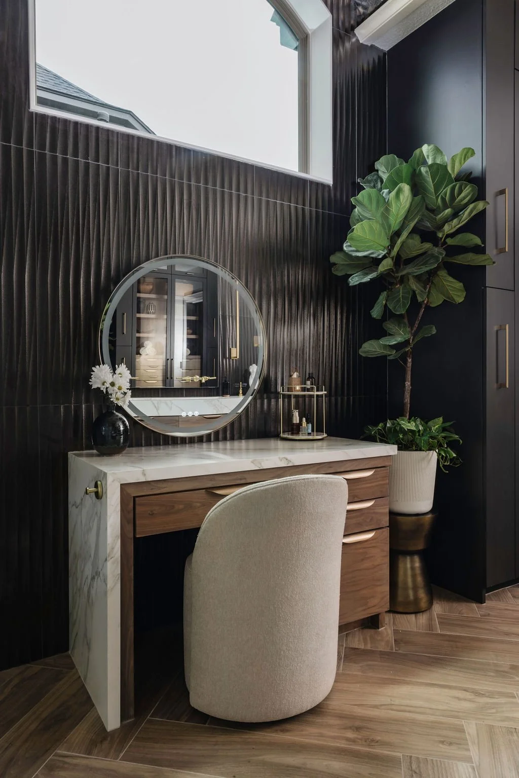 Stylish Comfort - Vanity Detail.jpg