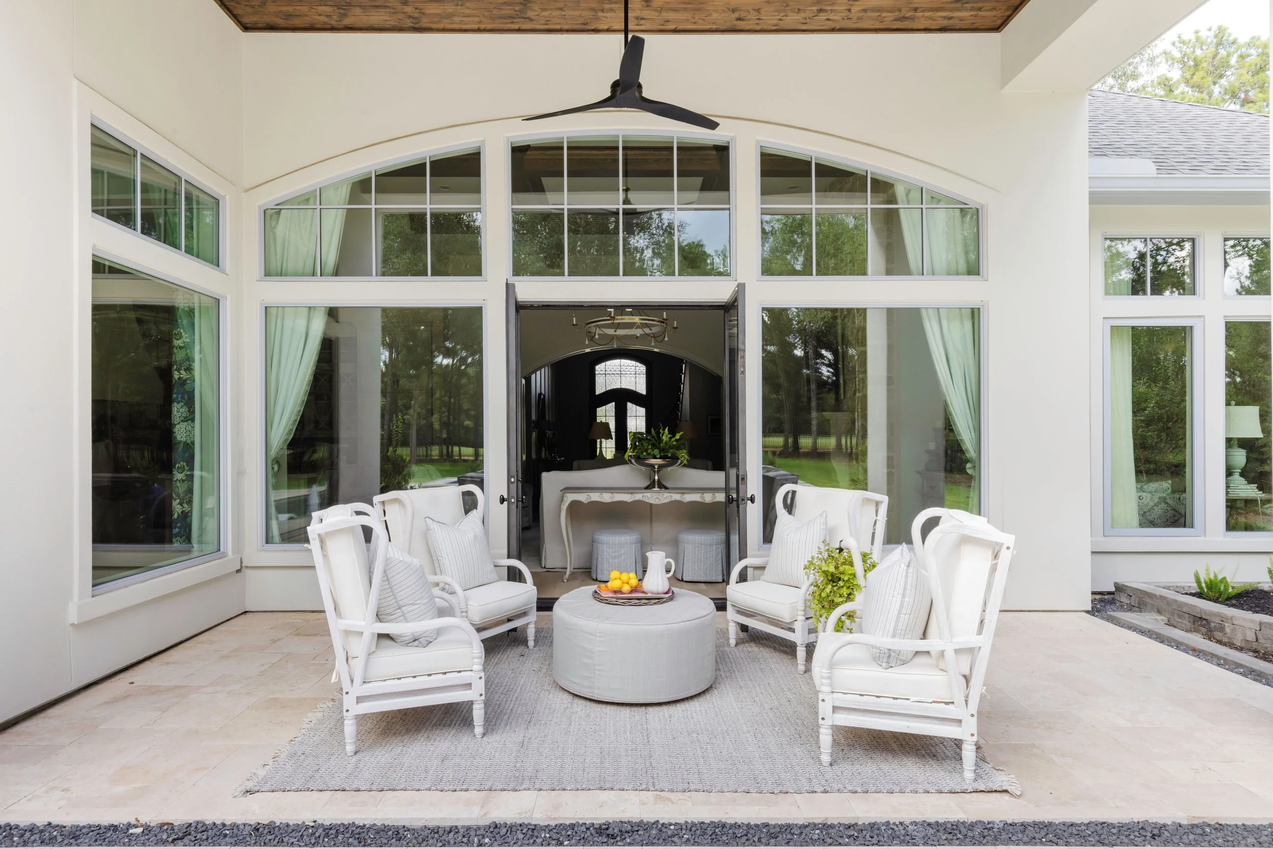Outdoor Sitting Area.jpg