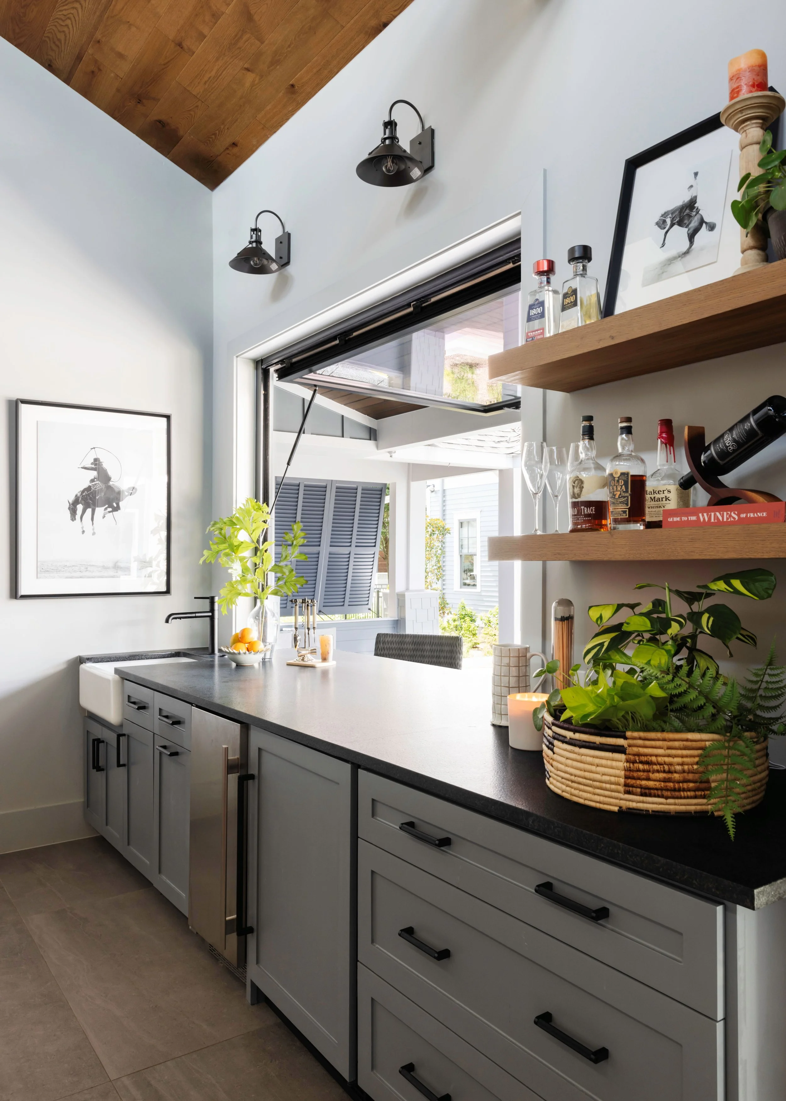 Game Room Kitchenette with Pass Through Window.jpg