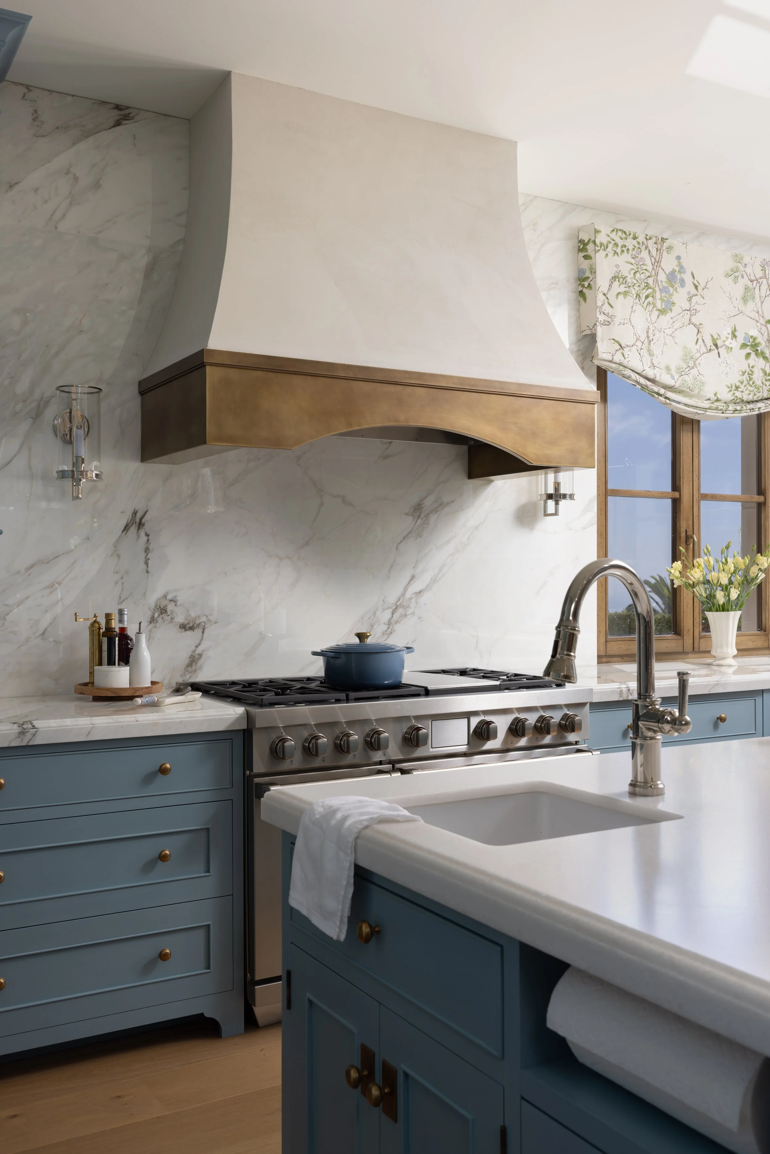 West Coast Elegance - Kitchen 5.jpeg