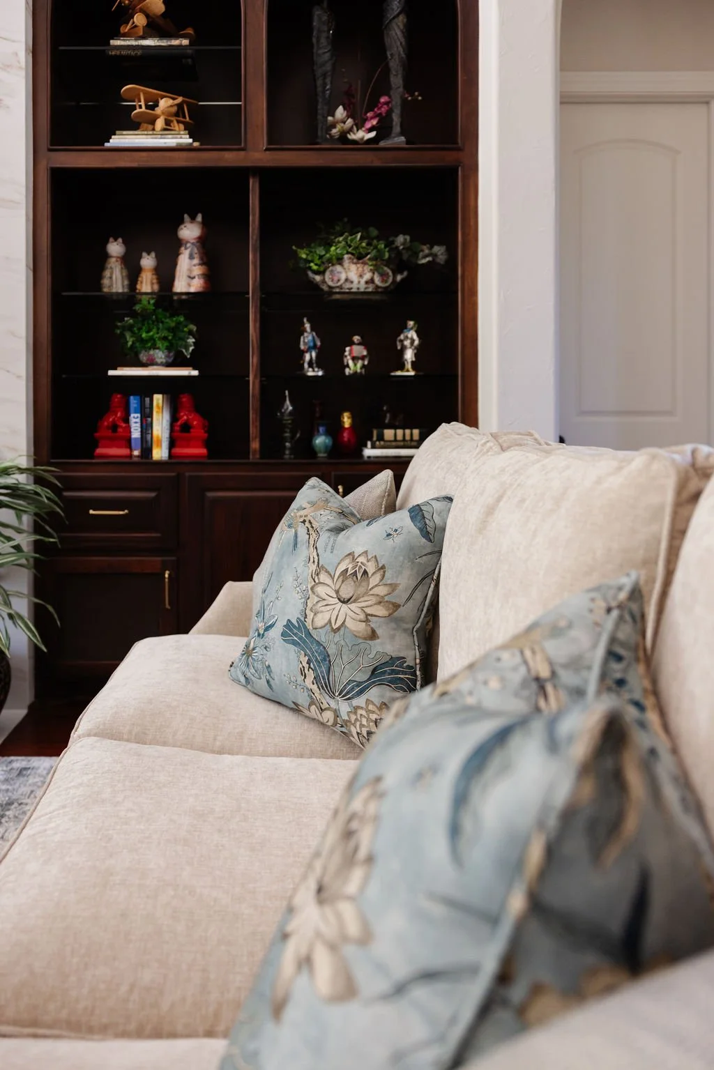 Living Room Detail 2.jpg