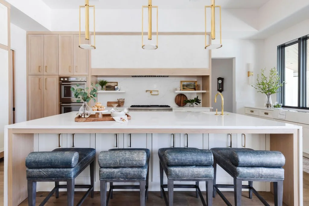Exquisitely Chic 18 - Kitchen.jpg
